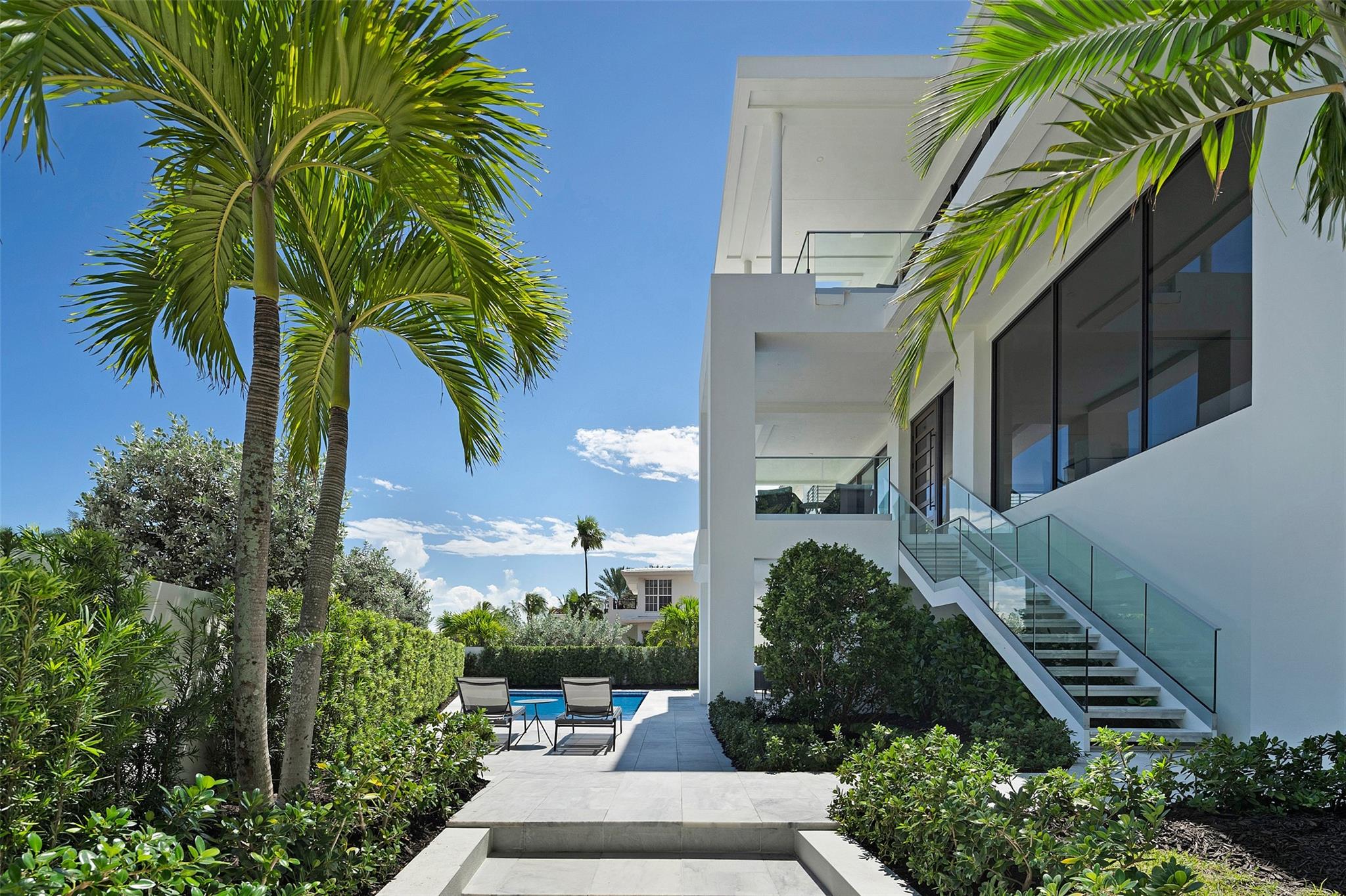 1813 N Fort Lauderdale Beach Blvd