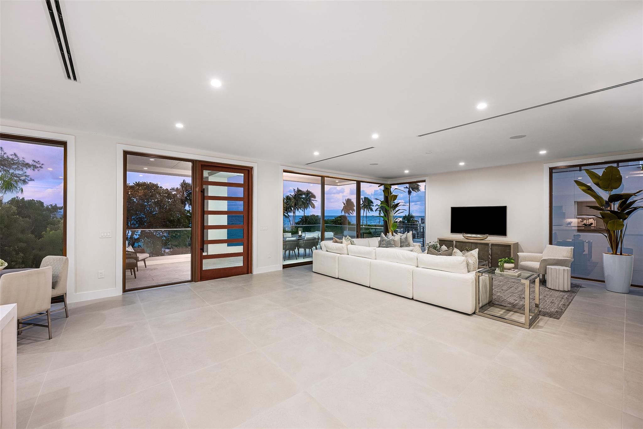 1813 N Fort Lauderdale Beach Blvd