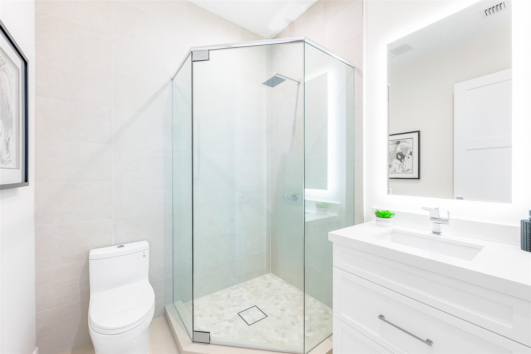 1544 Ponce De Leon Dr