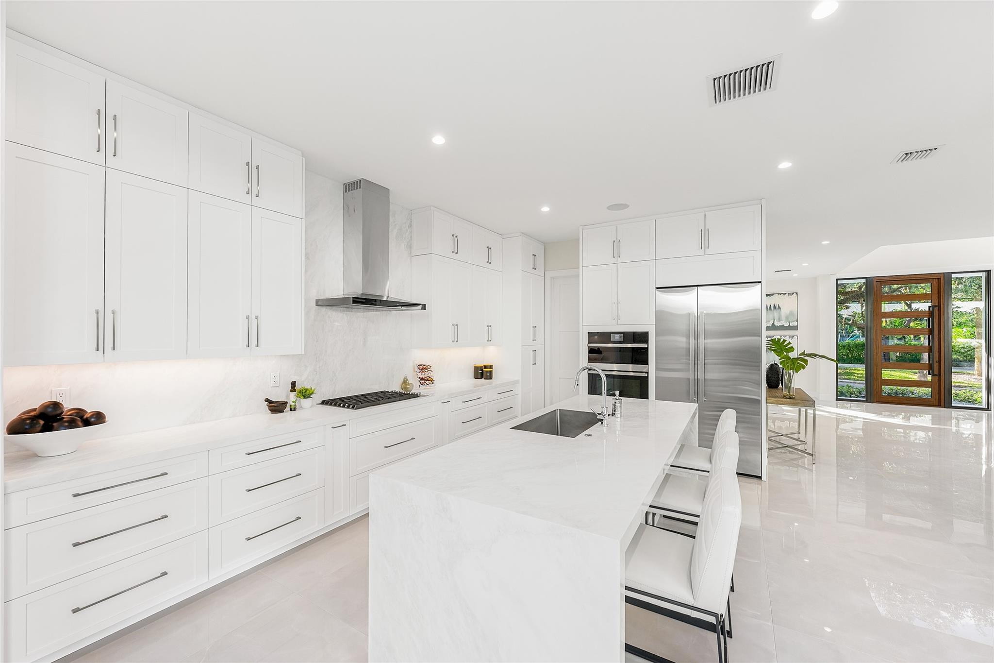 1544 Ponce De Leon Dr