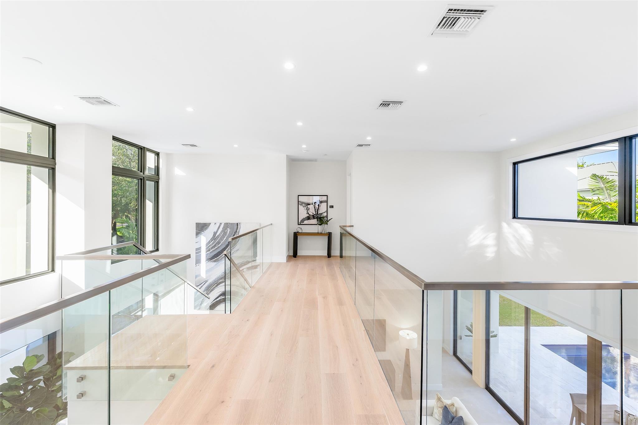 1544 Ponce De Leon Dr