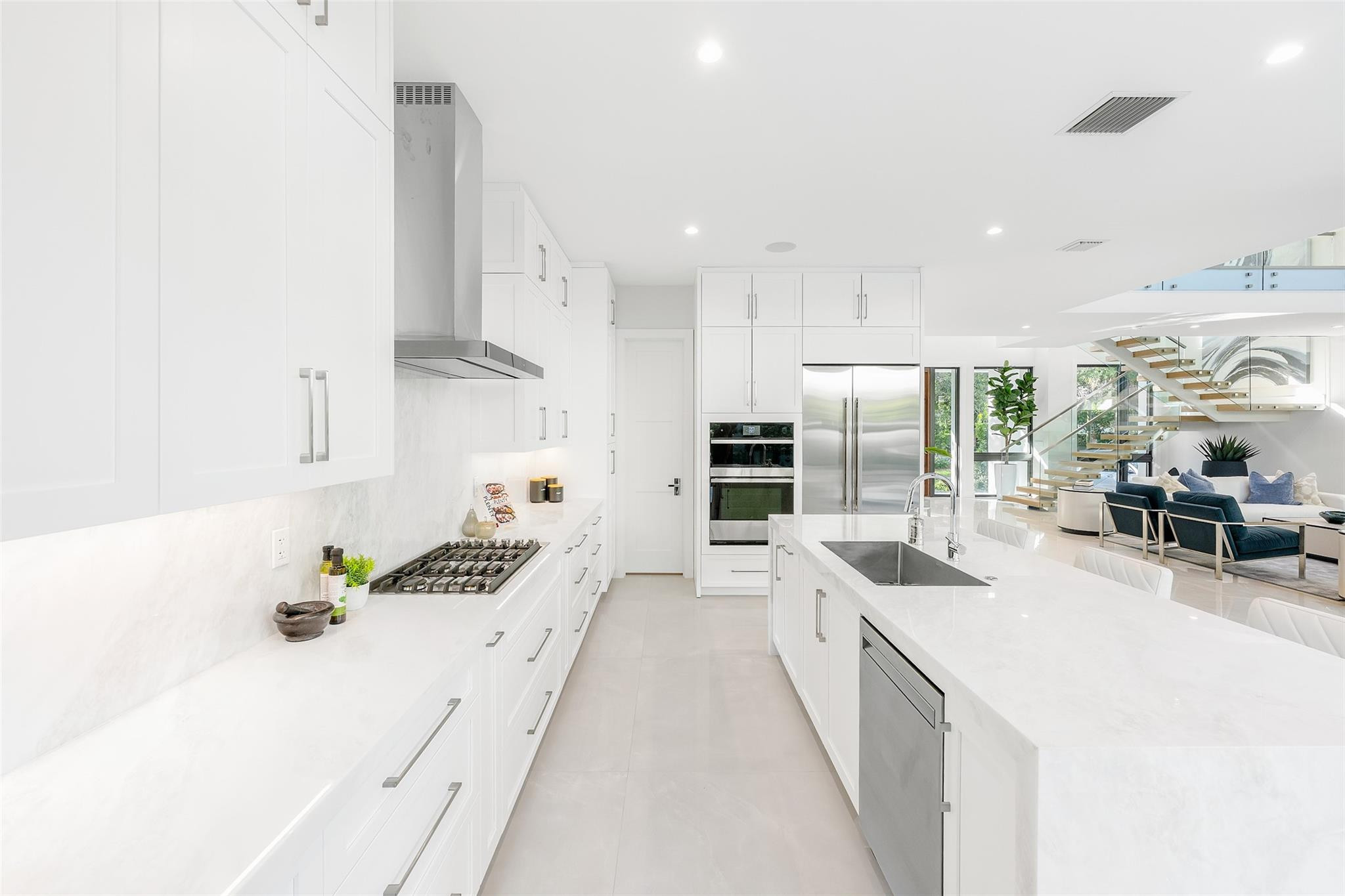 1544 Ponce De Leon Dr