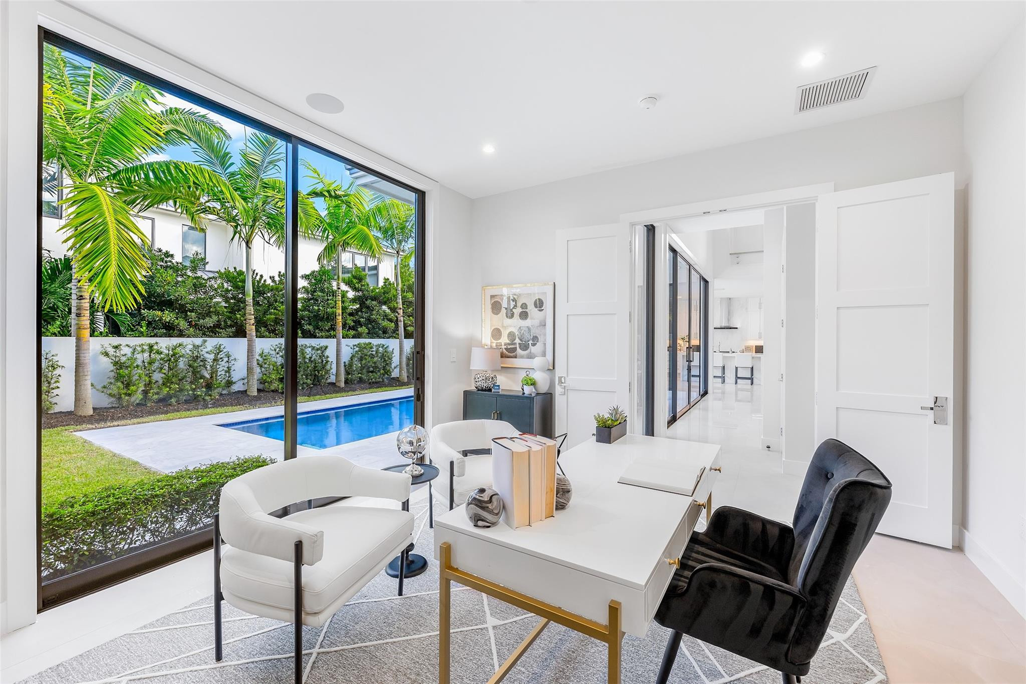 1544 Ponce De Leon Dr