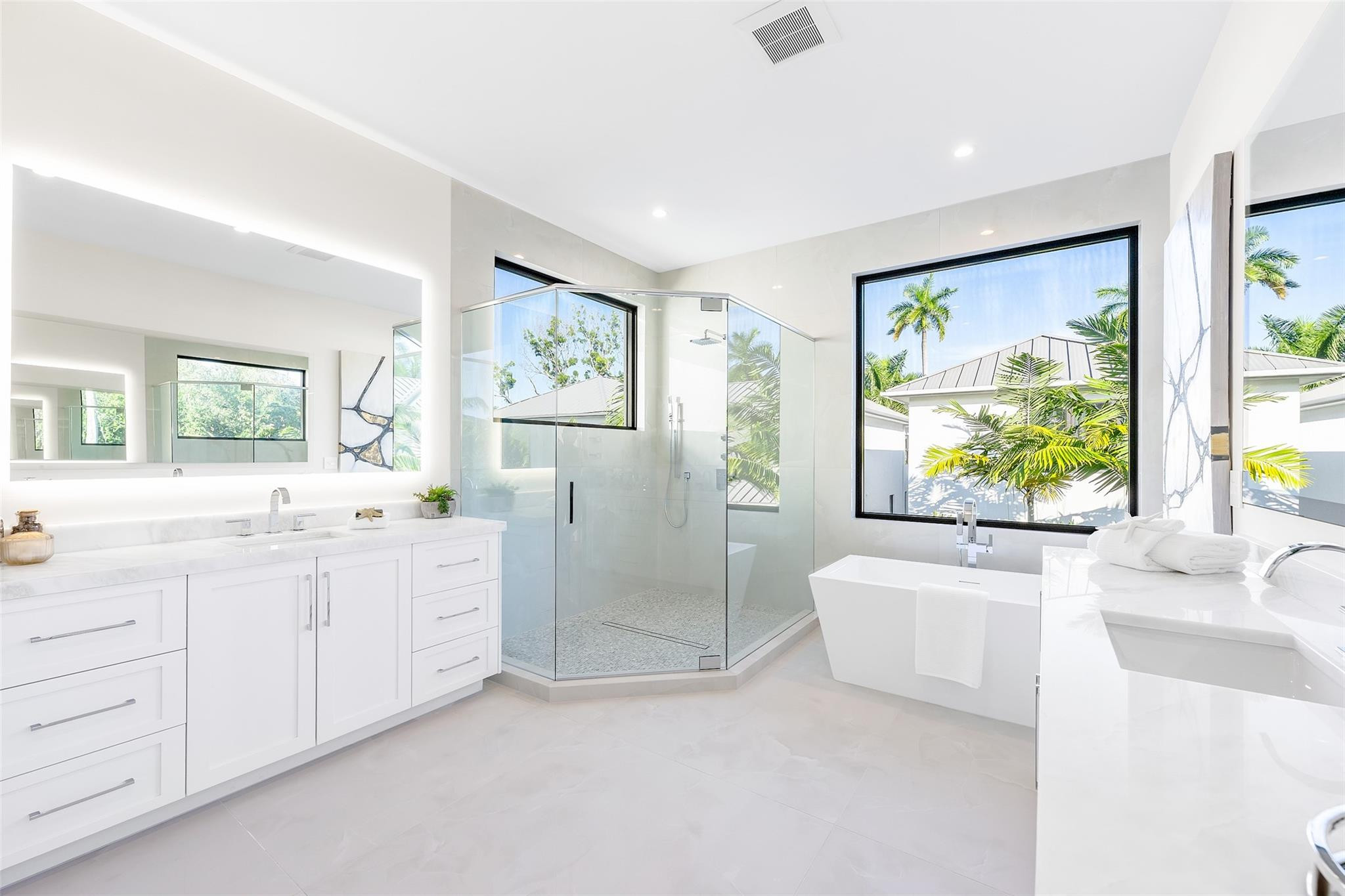 1544 Ponce De Leon Dr