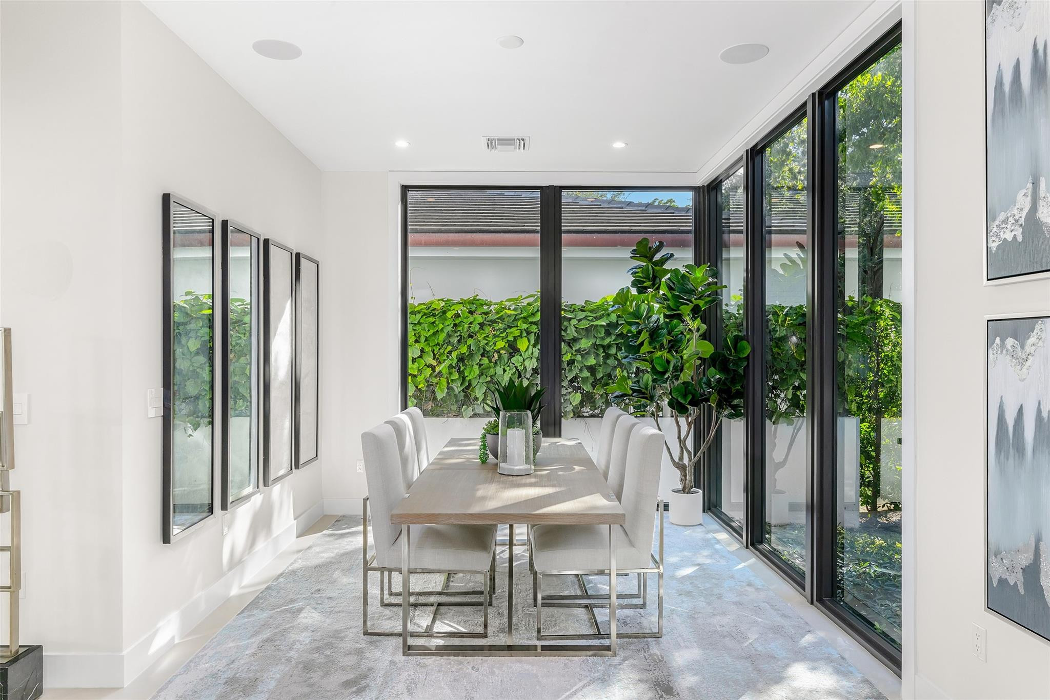 1544 Ponce De Leon Dr