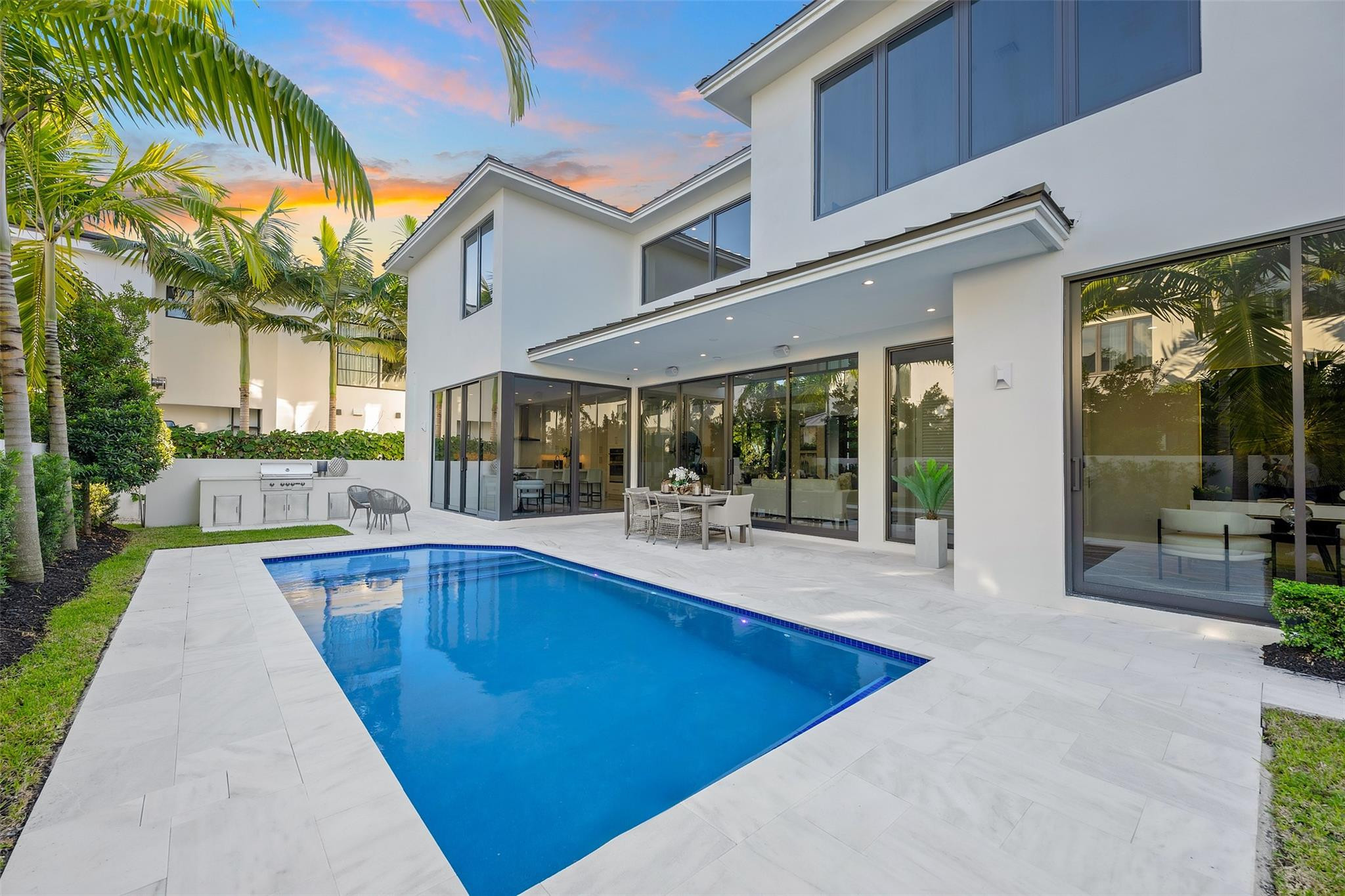 1544 Ponce De Leon Dr