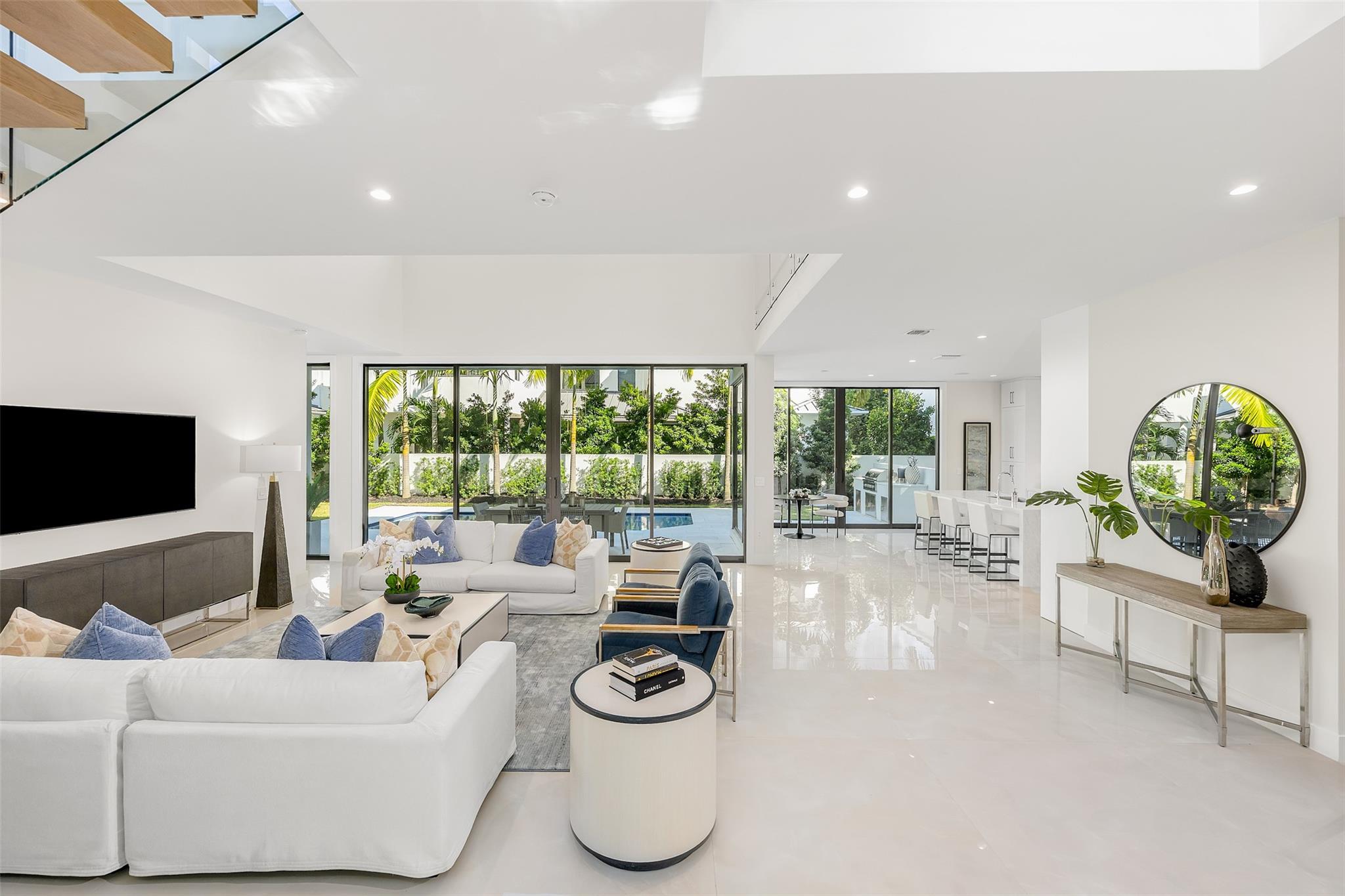 1544 Ponce De Leon Dr