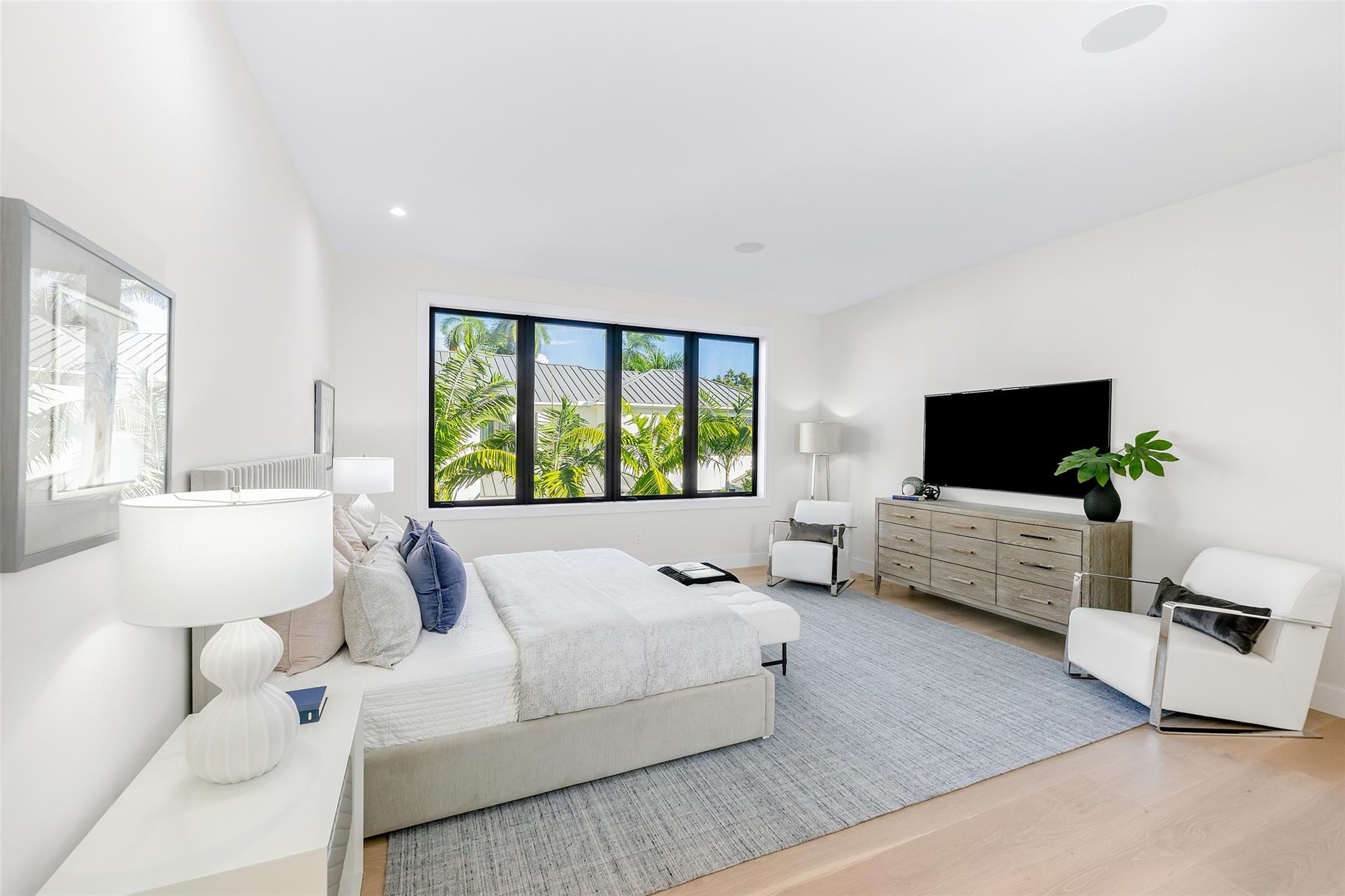 1544 Ponce De Leon Dr