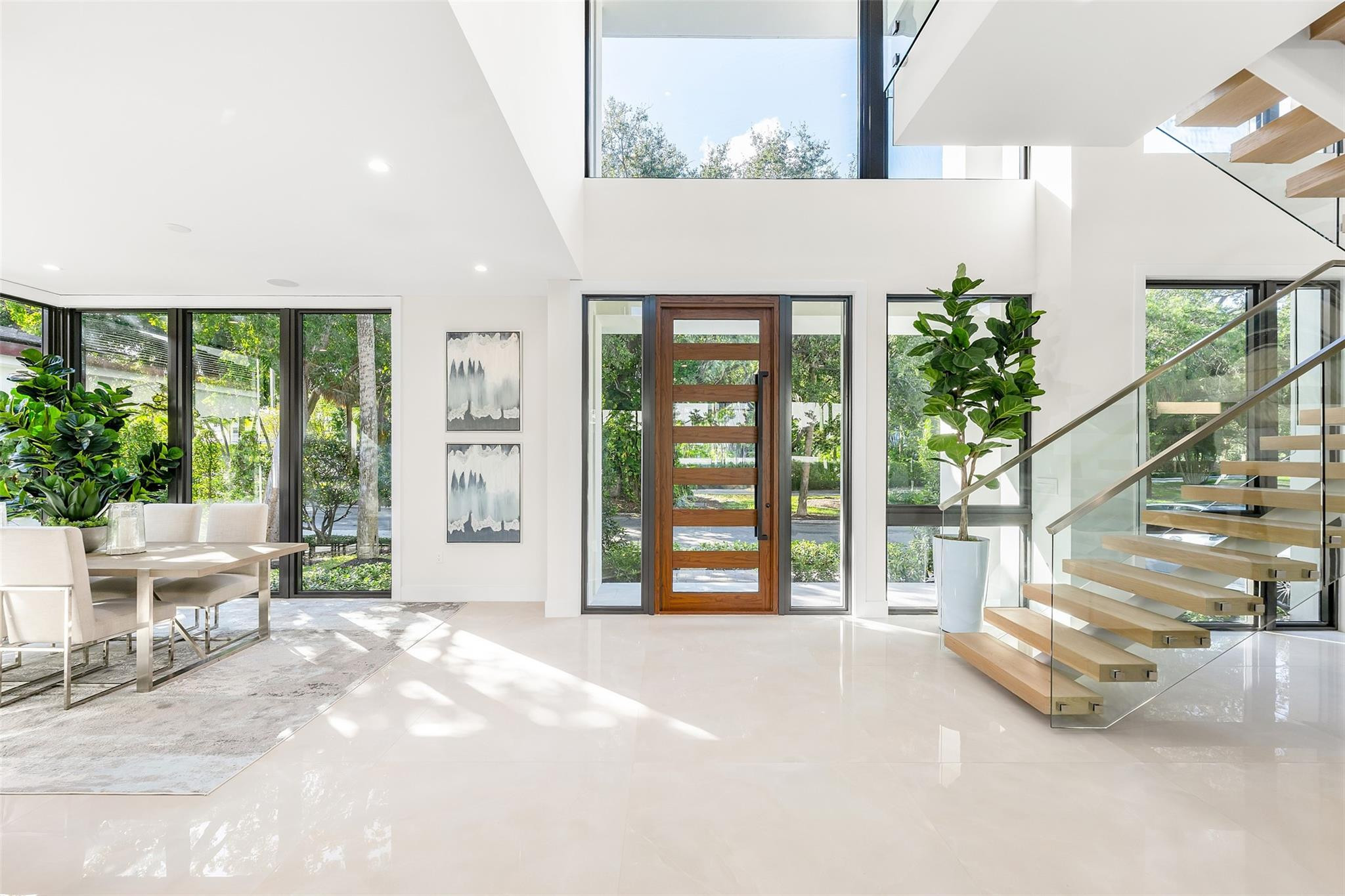 1544 Ponce De Leon Dr