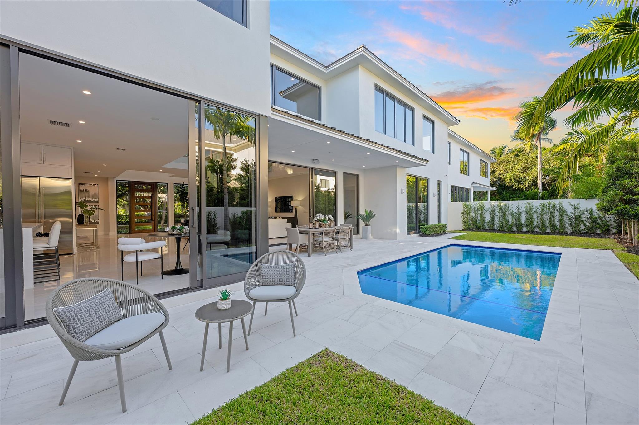 1544 Ponce De Leon Dr