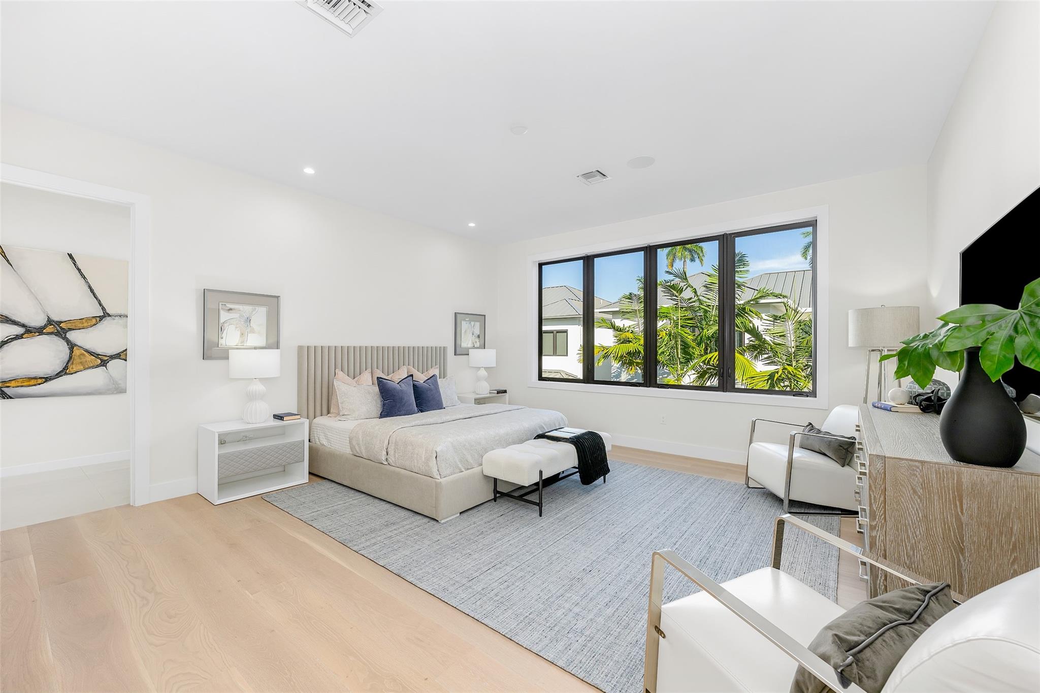 1544 Ponce De Leon Dr