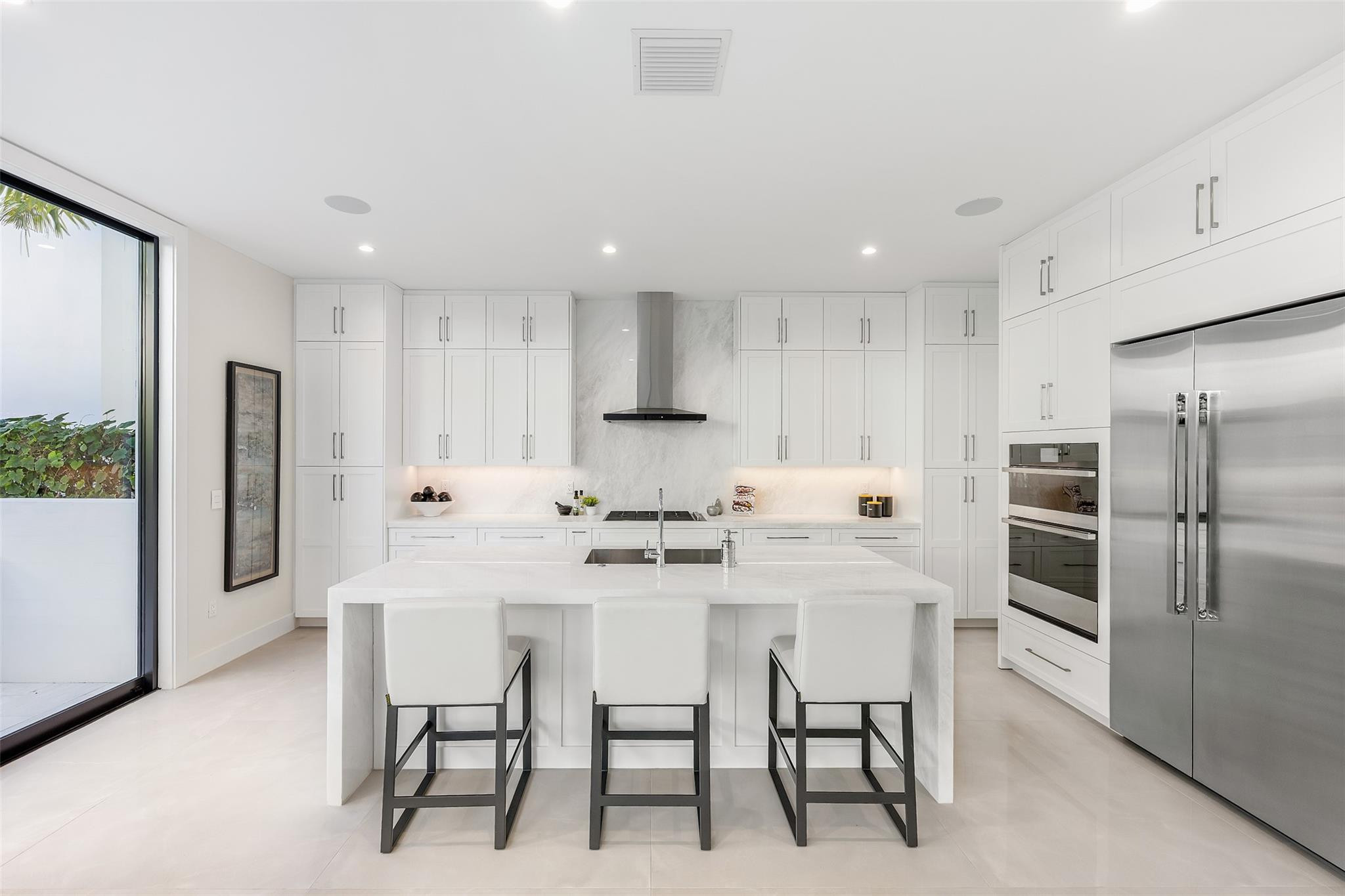 1544 Ponce De Leon Dr