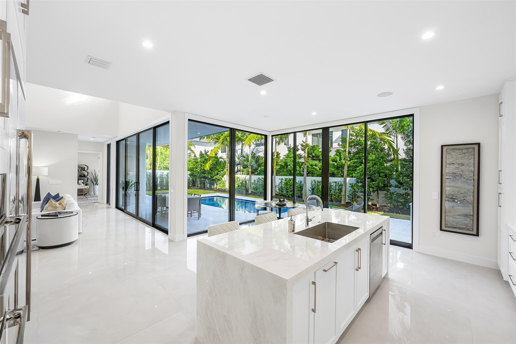 1544 Ponce De Leon Dr