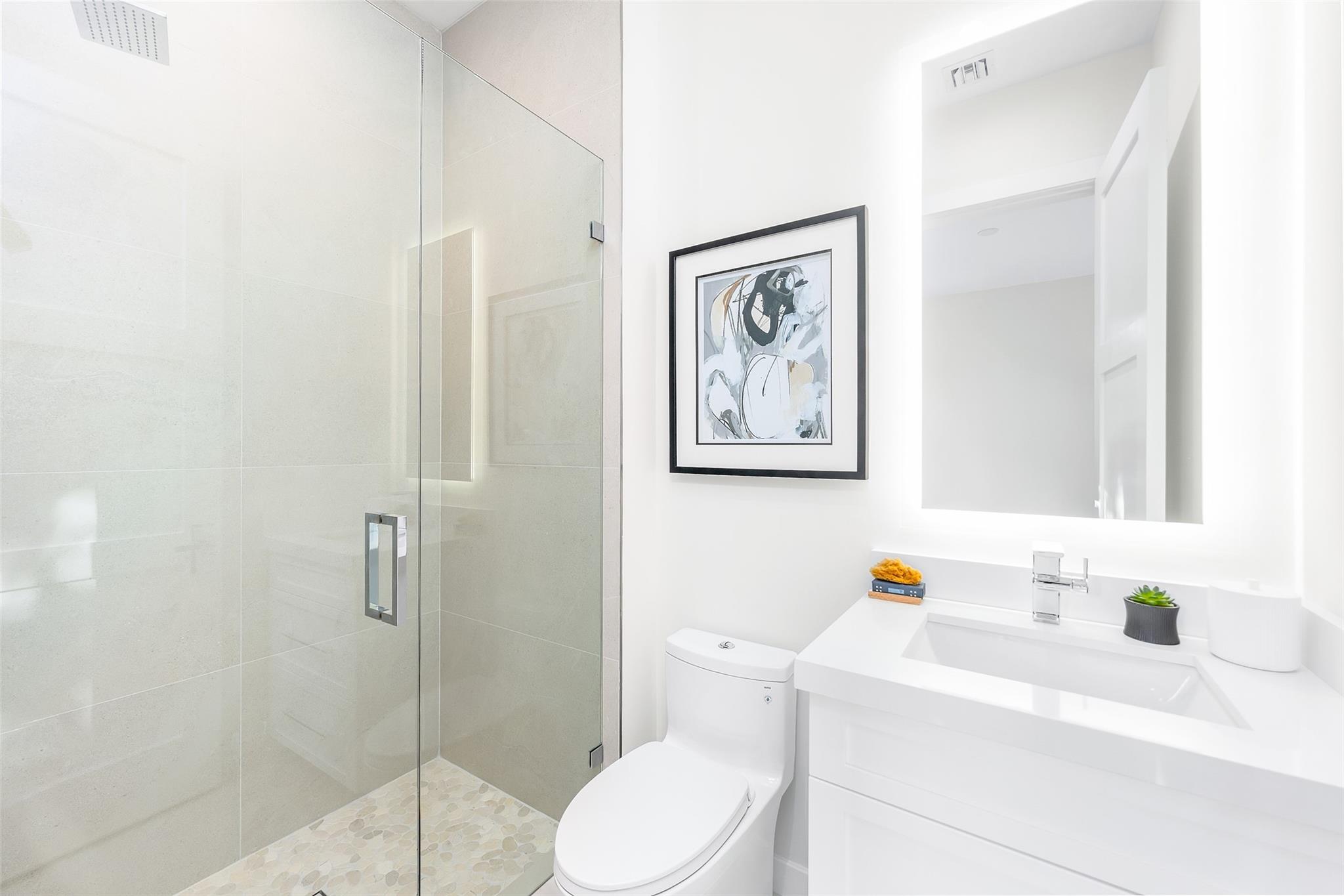 1544 Ponce De Leon Dr