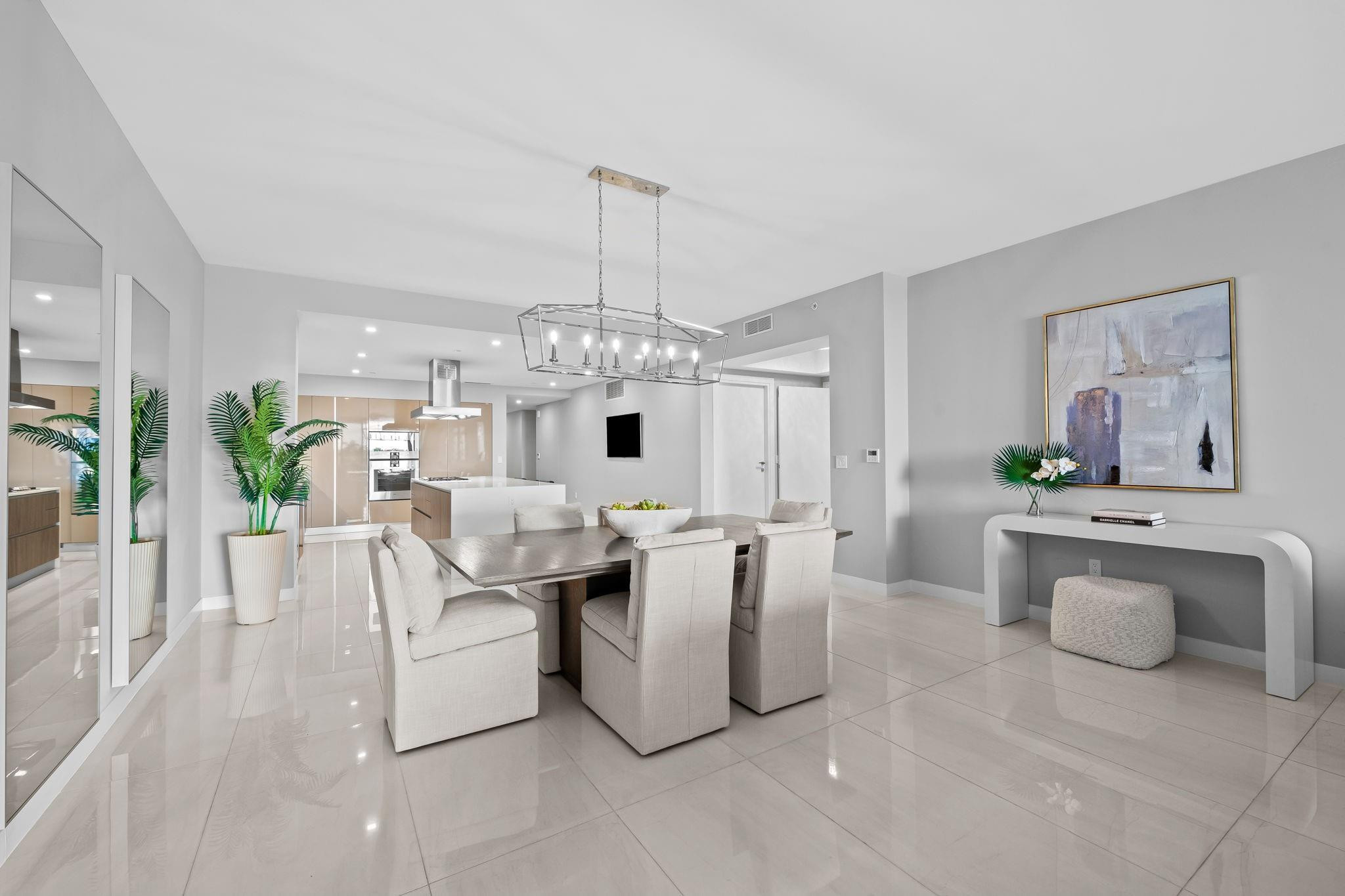 435 Bayshore Dr 302