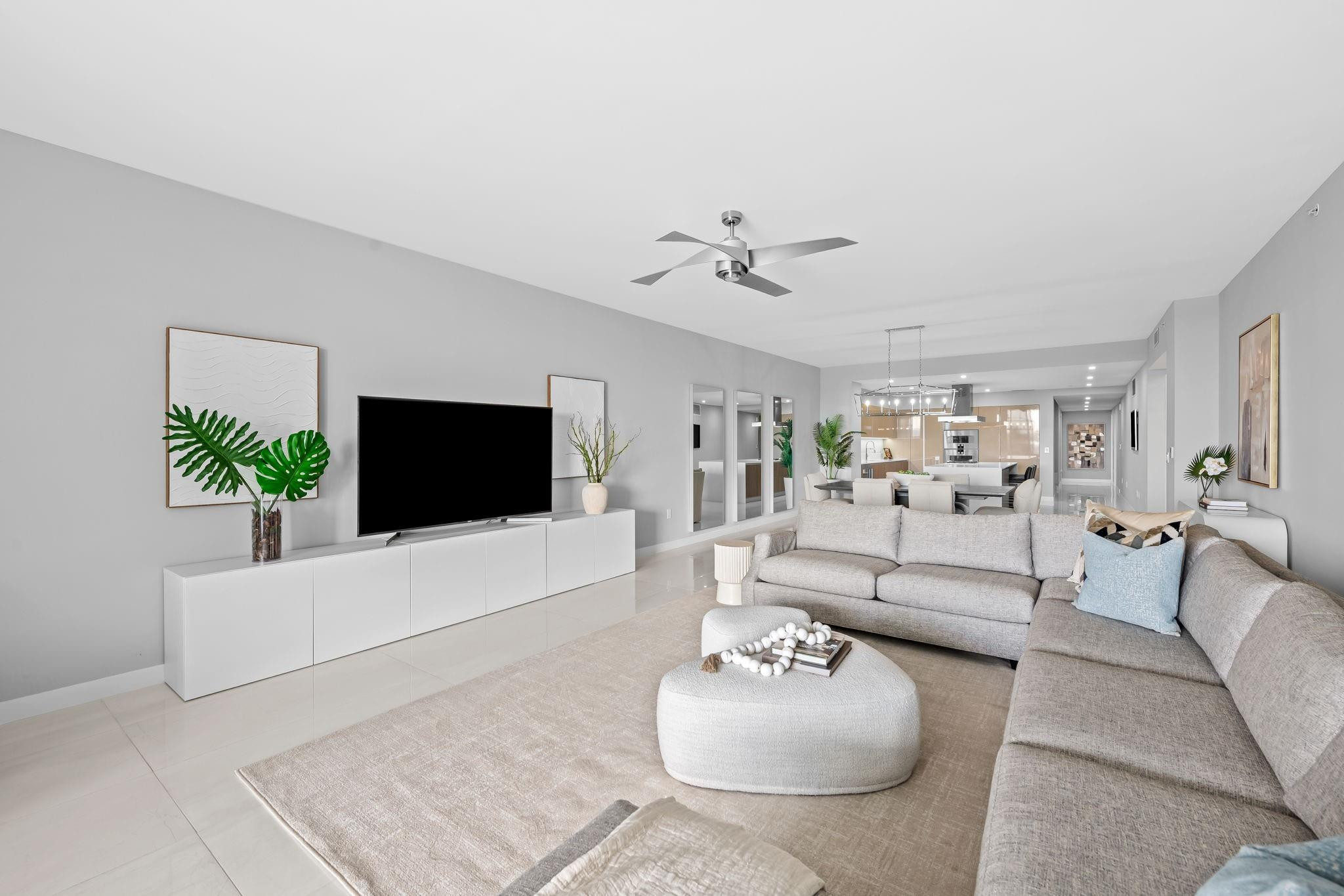 435 Bayshore Dr 302