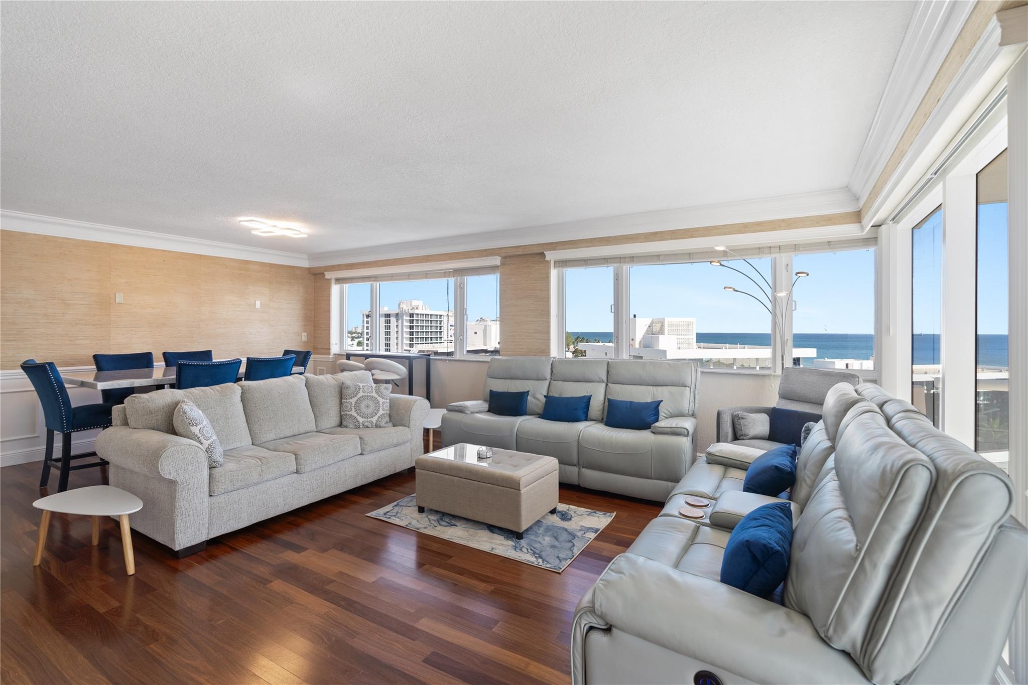 3000 Holiday Dr 1002