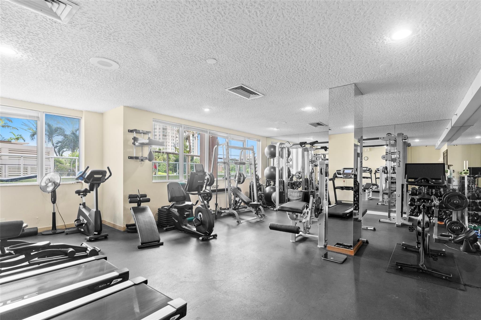 3000 Holiday Dr 1002