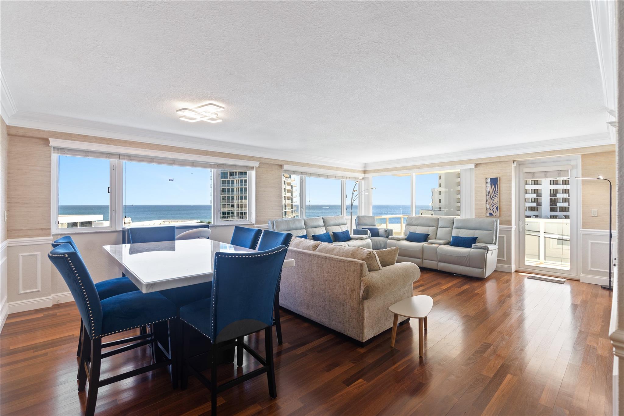 3000 Holiday Dr 1002