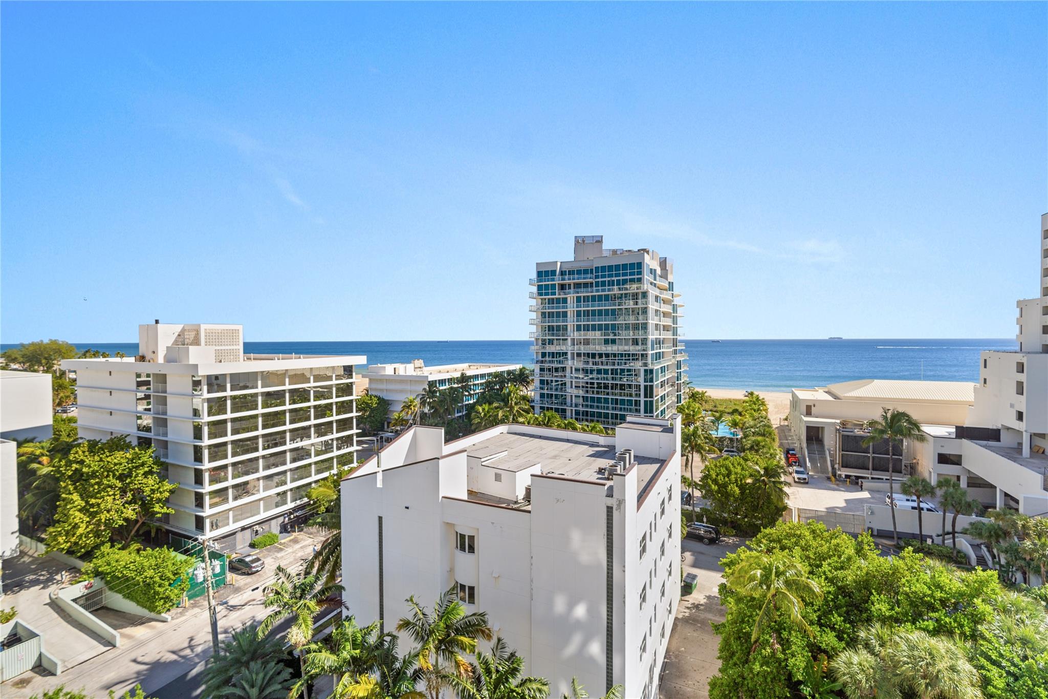 3000 Holiday Dr 1002