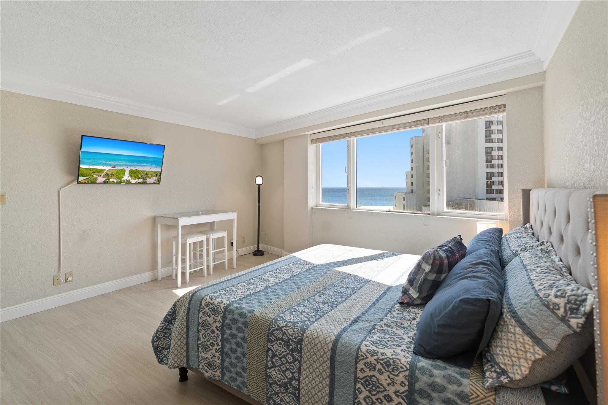 3000 Holiday Dr 1002