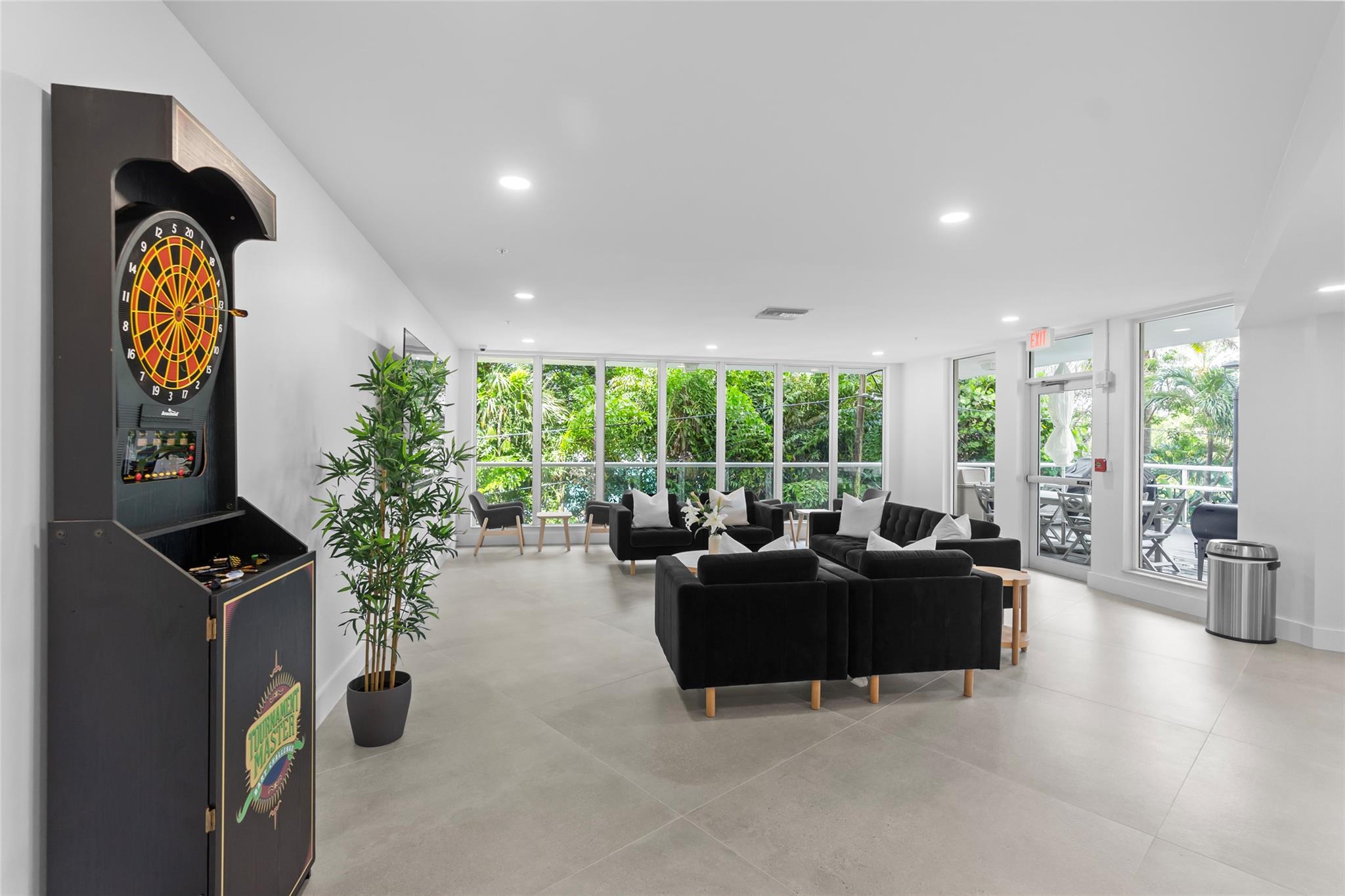 3000 Holiday Dr 1002