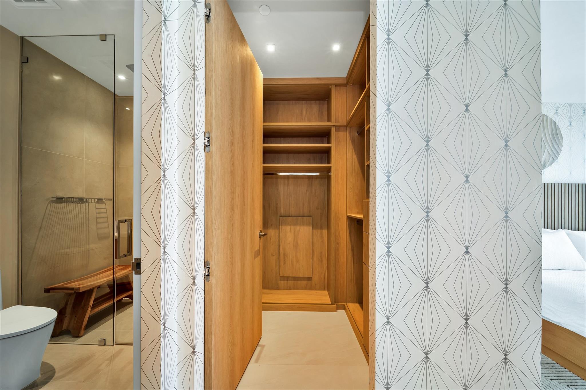 2311 SE 17th Street 202