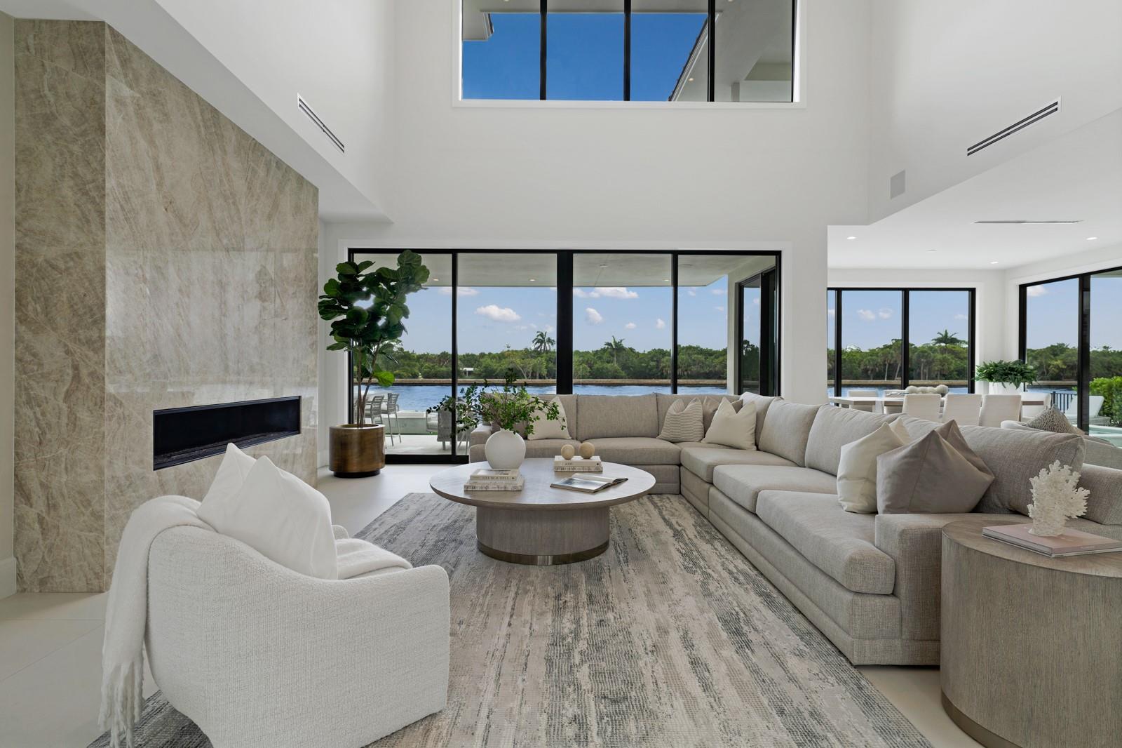 2010 Intracoastal Dr