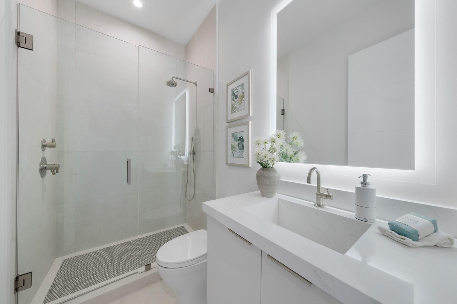 2010 Intracoastal Dr