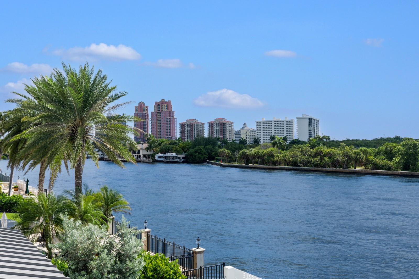 2010 Intracoastal Dr