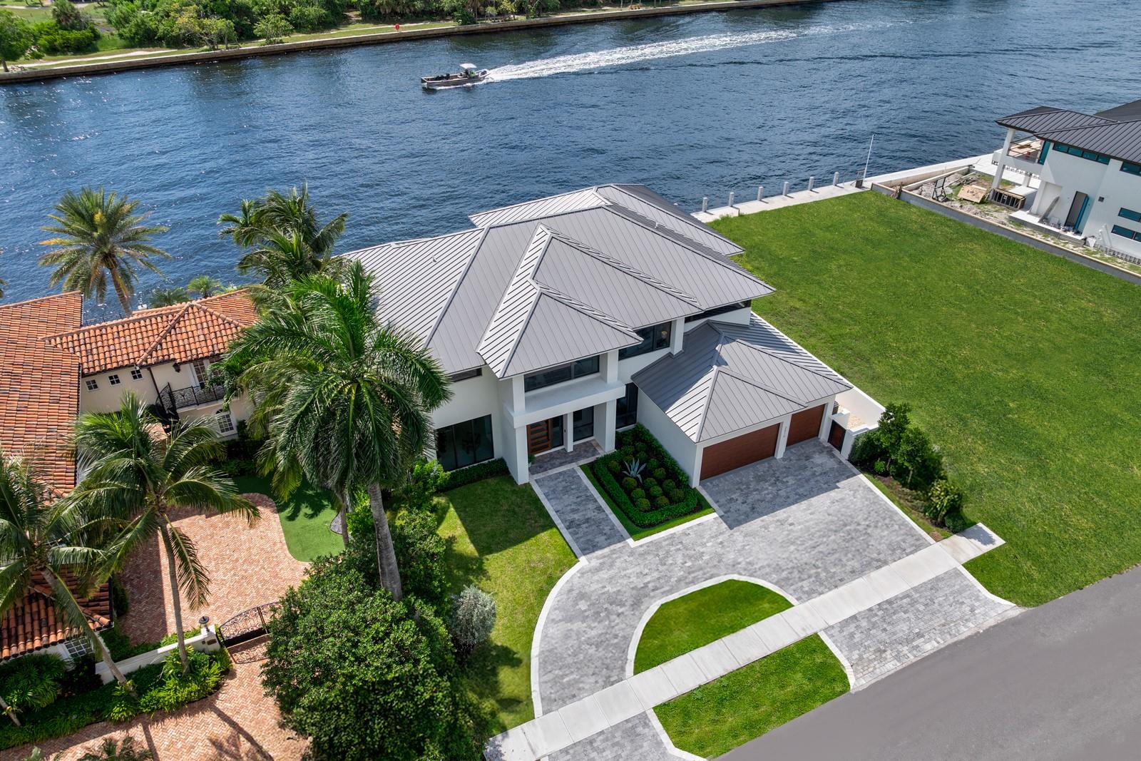 2010 Intracoastal Dr