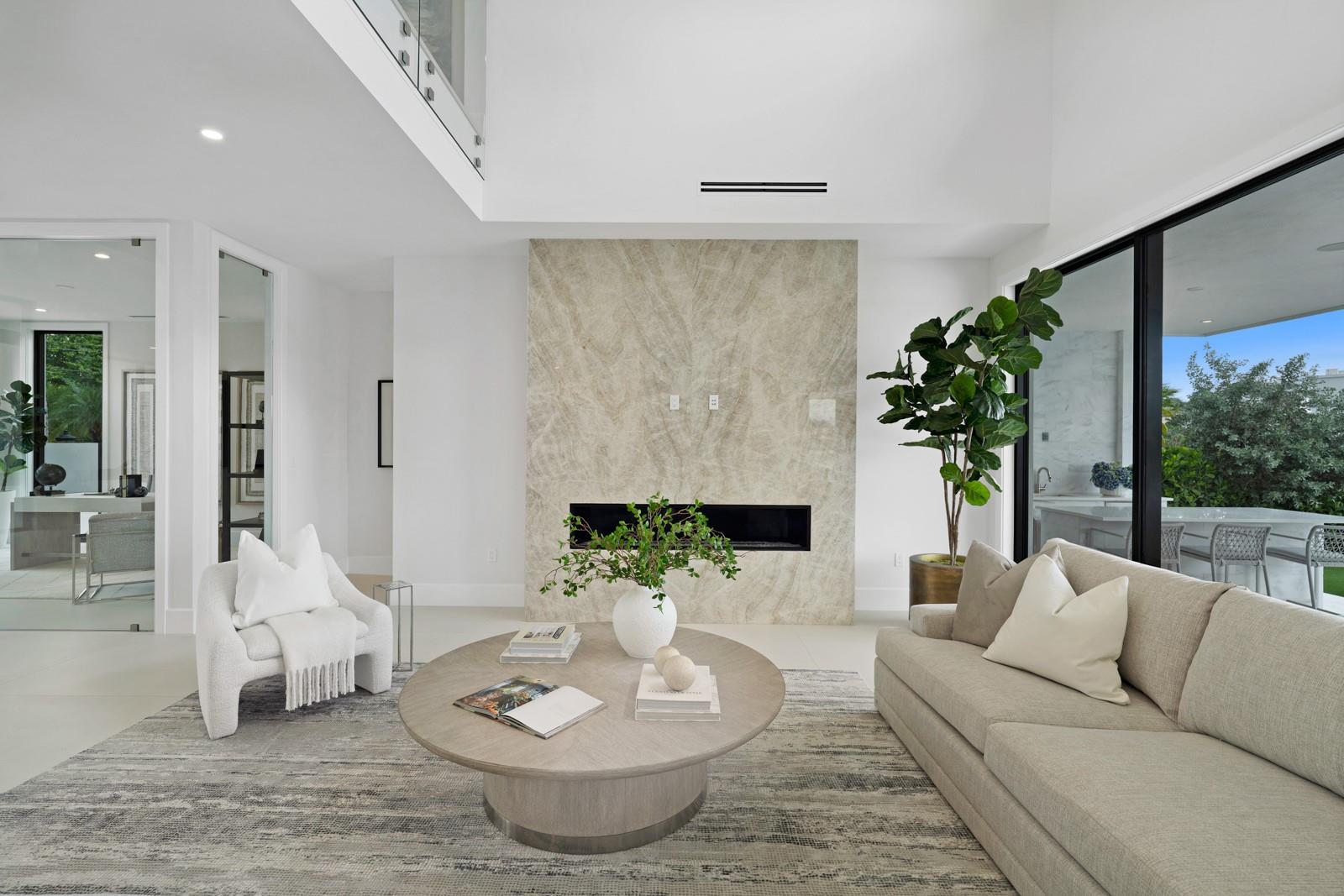 2010 Intracoastal Dr