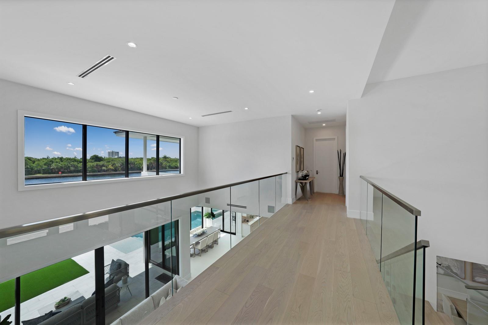 2010 Intracoastal Dr