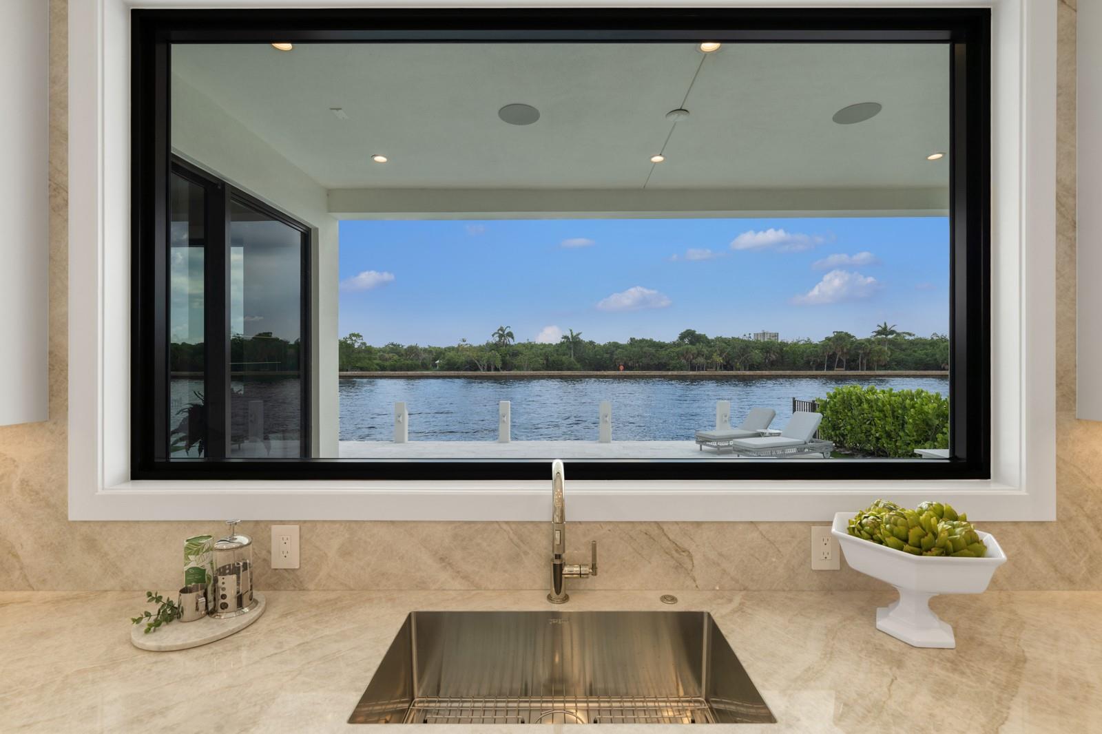 2010 Intracoastal Dr