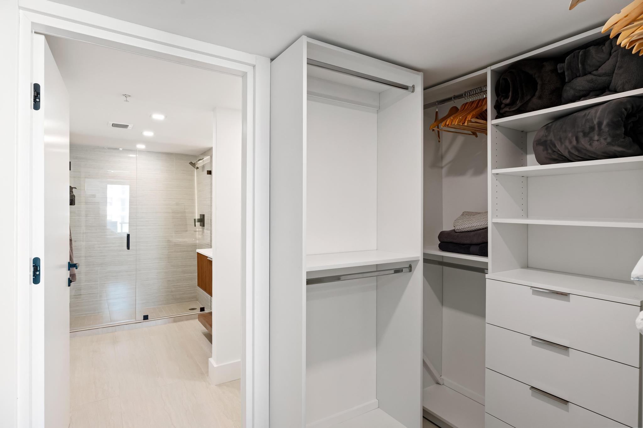 9499 Collins Ave 603