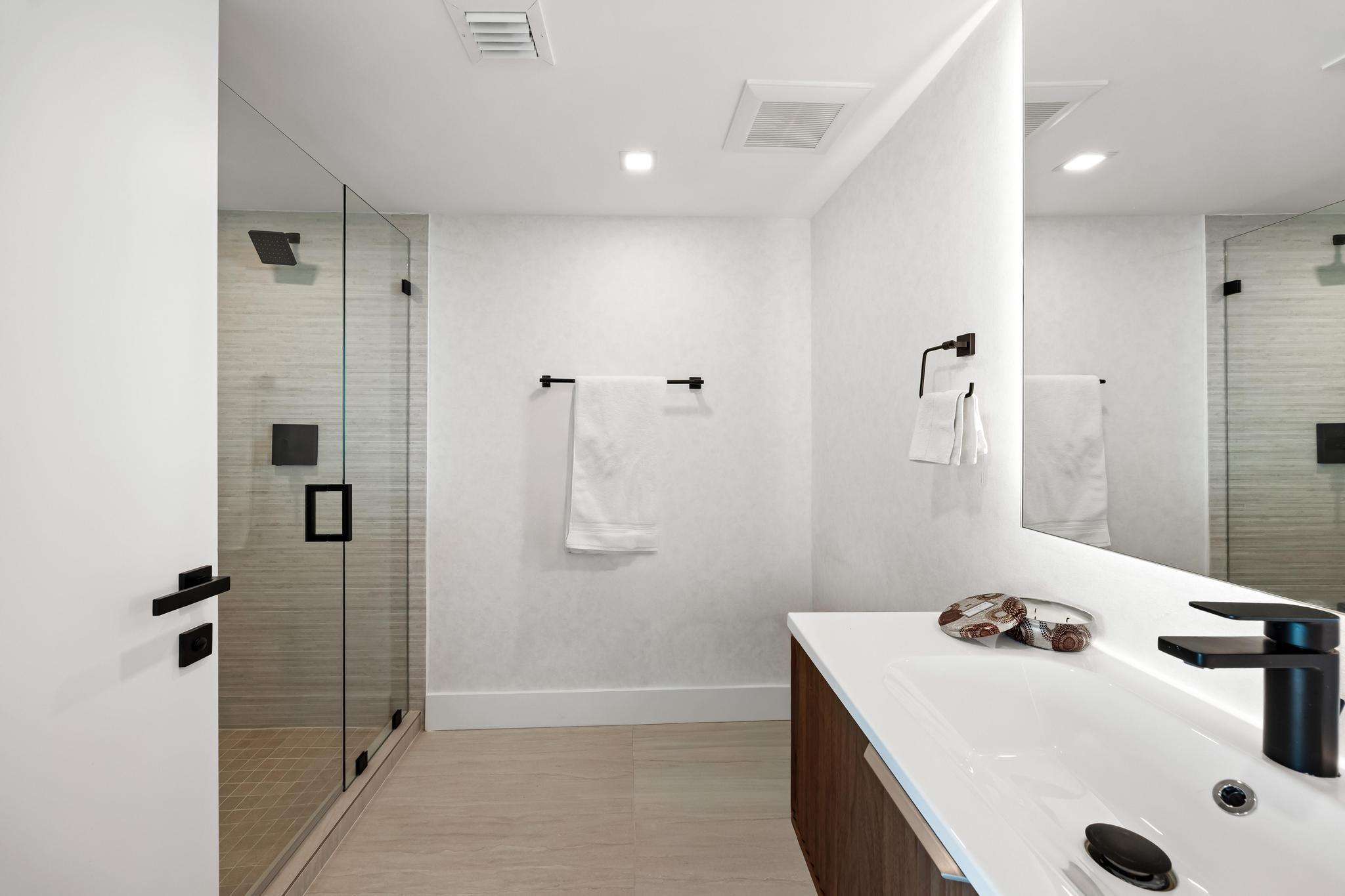 9499 Collins Ave 603