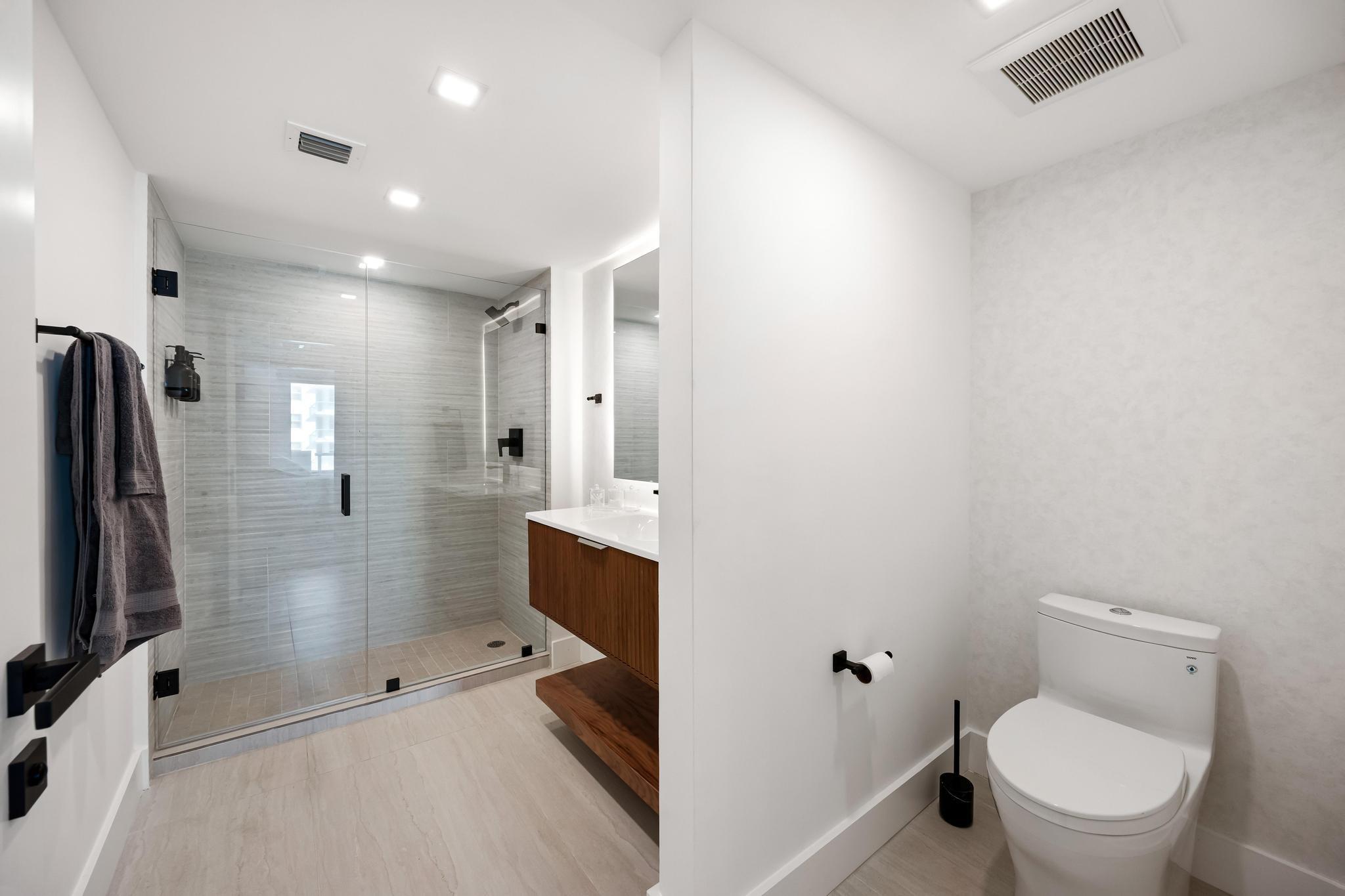 9499 Collins Ave 603