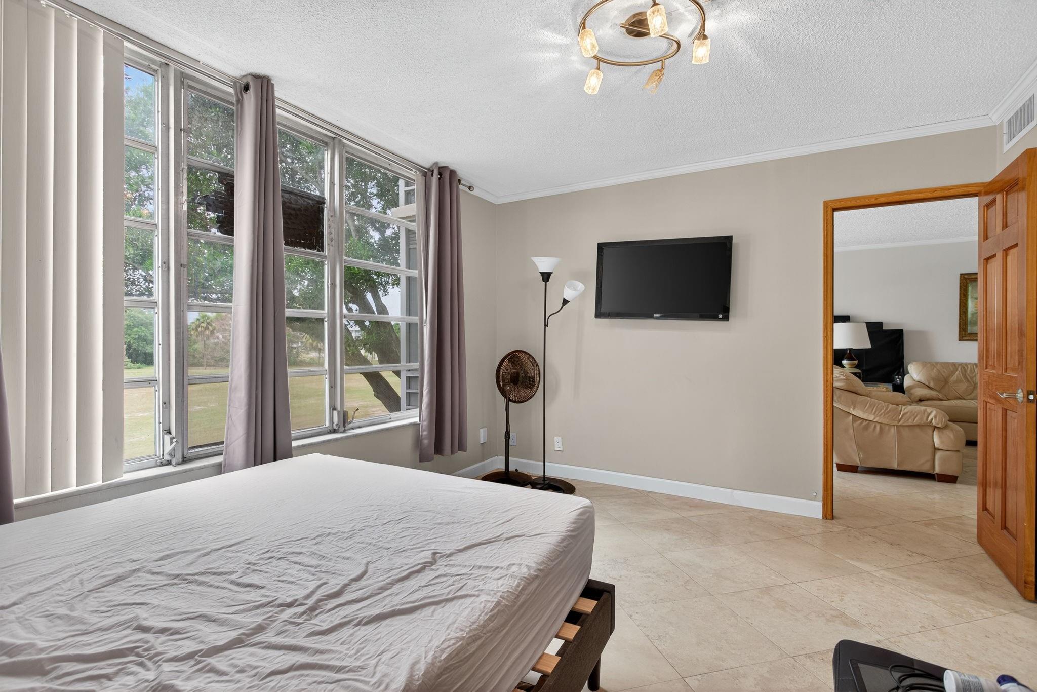 2671 S Course Dr 206