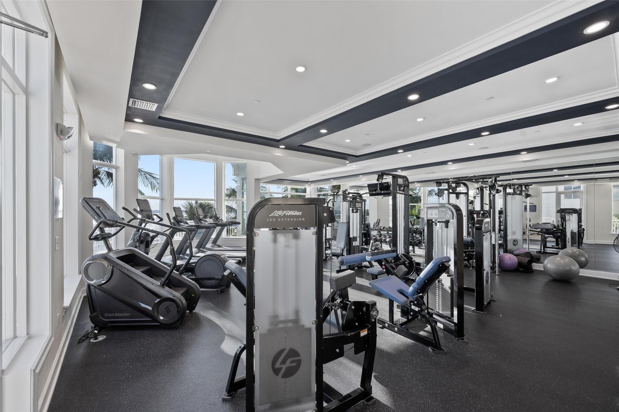 675 NW Flagler Ave 303