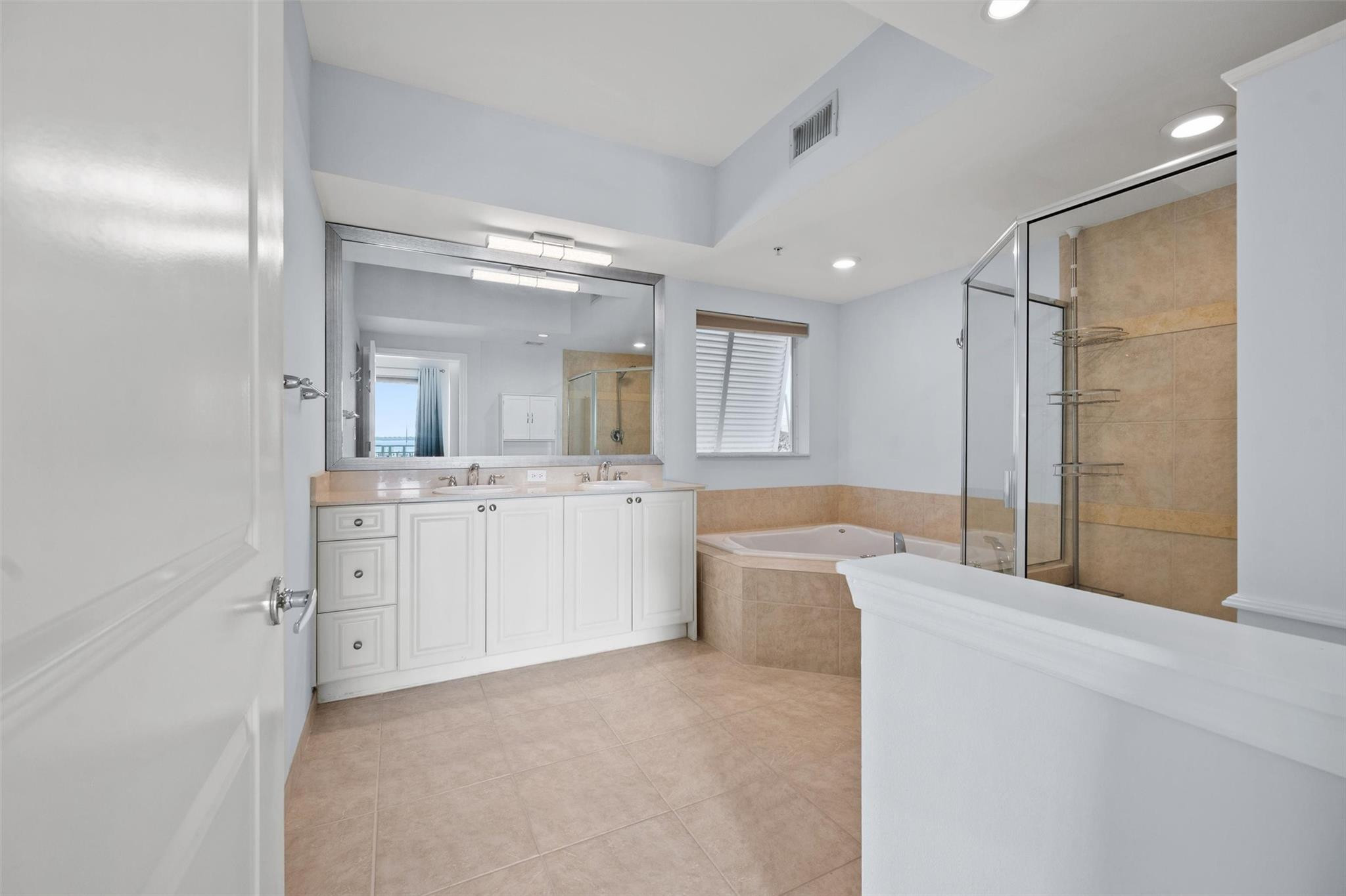 675 NW Flagler Ave 303