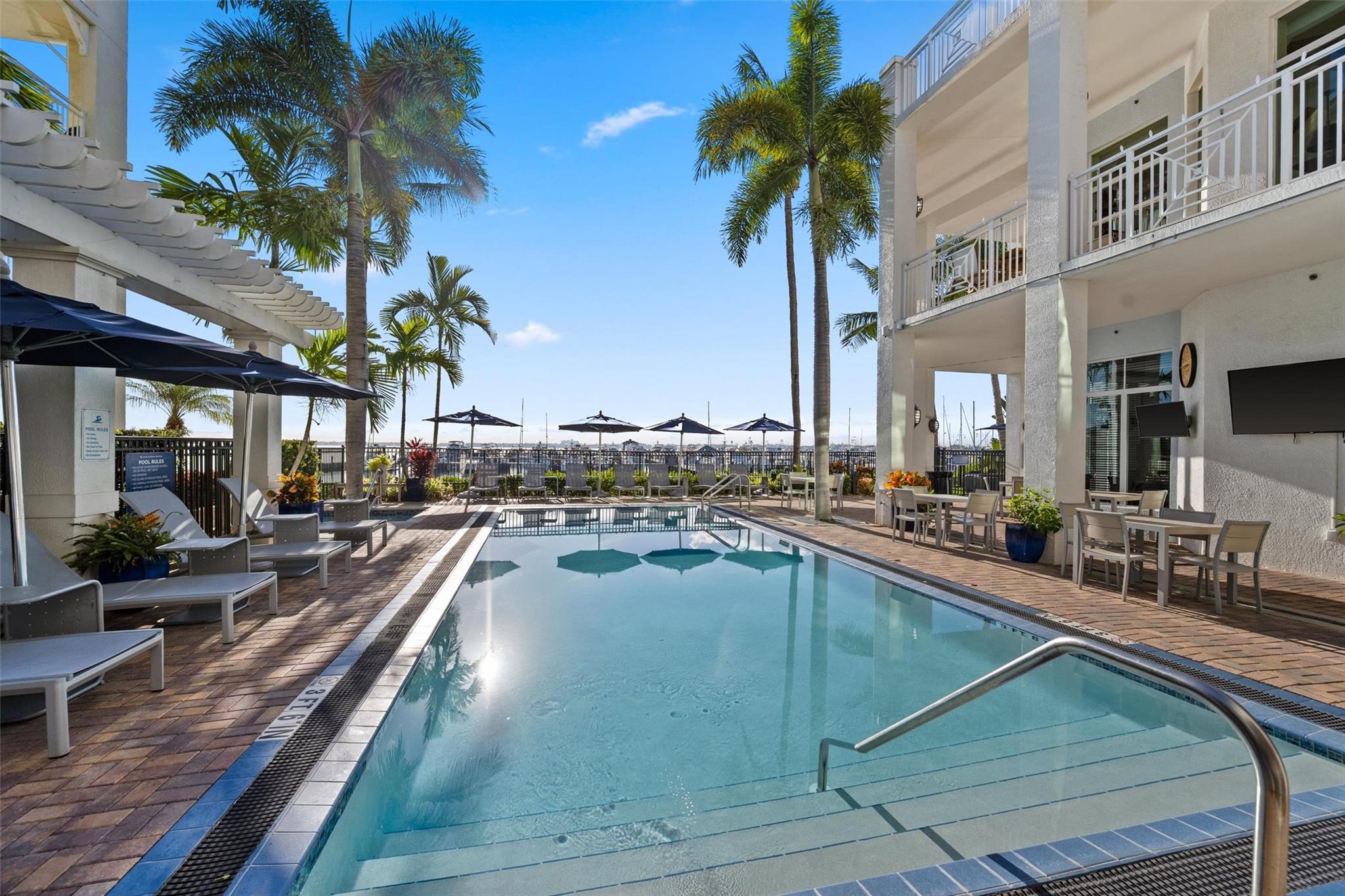 675 NW Flagler Ave 303