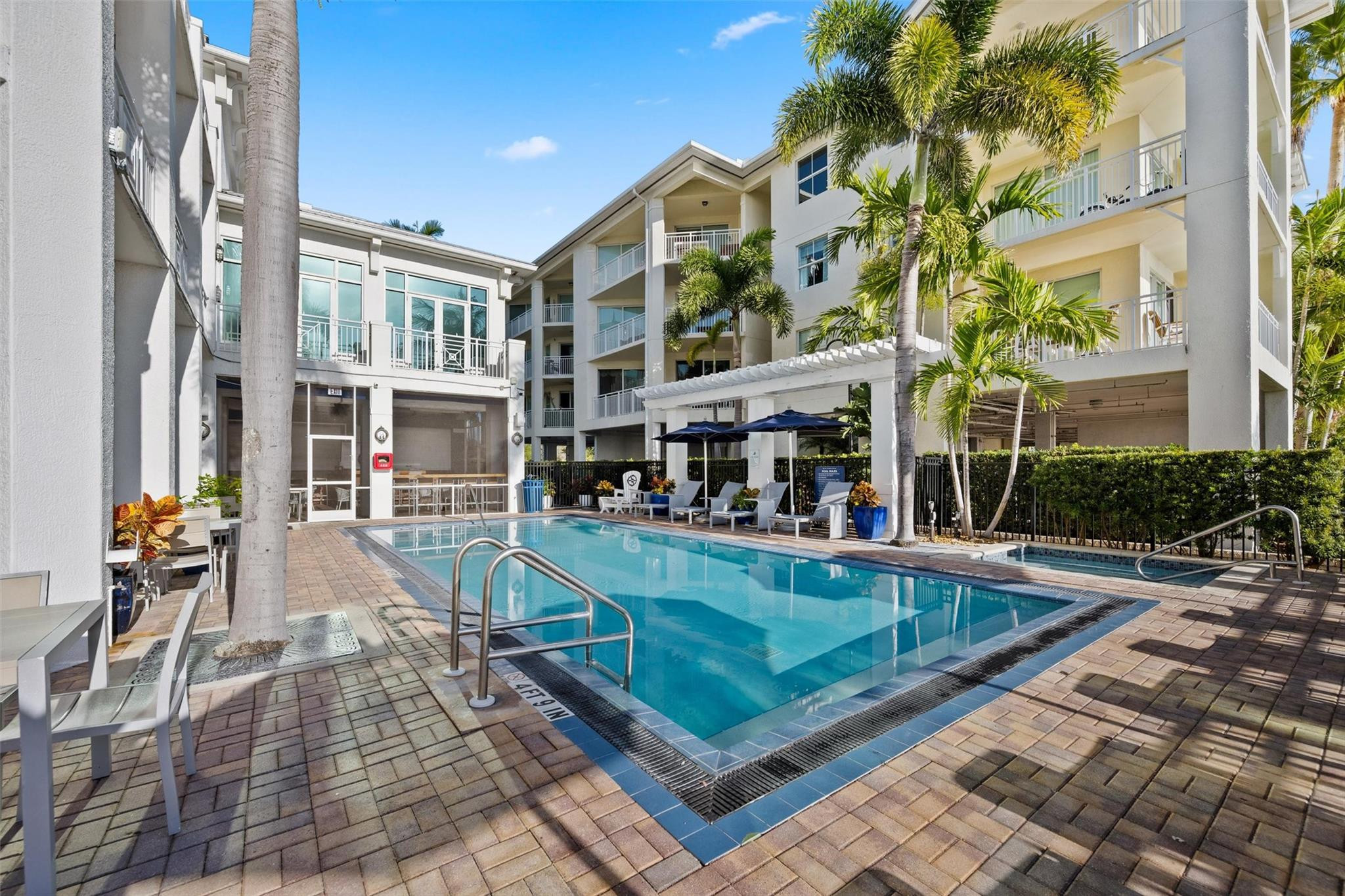 675 NW Flagler Ave 303