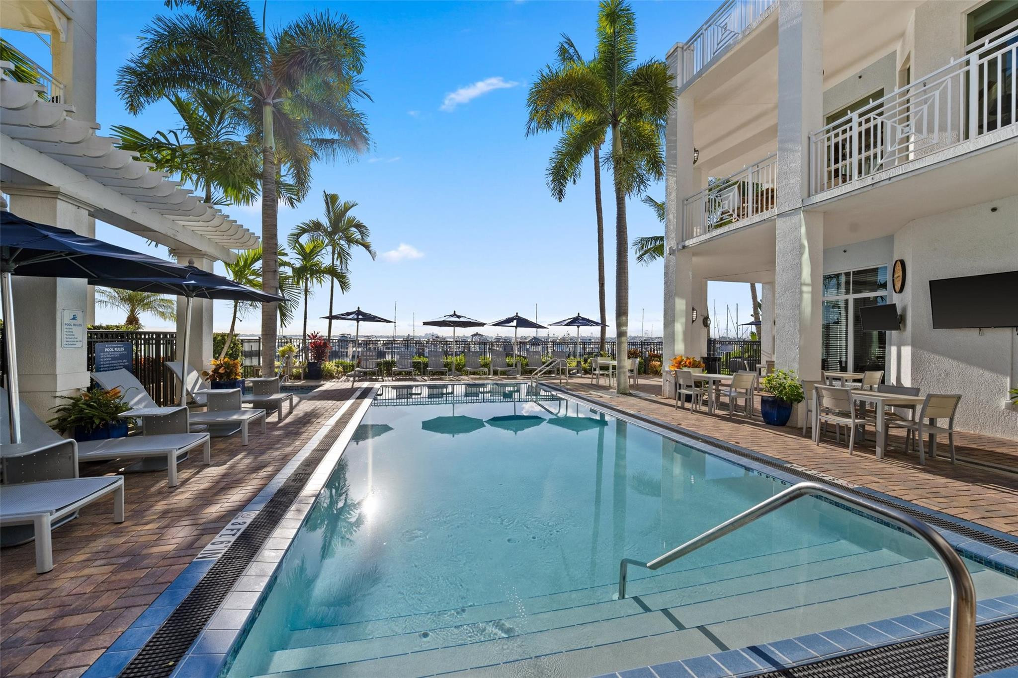 675 NW Flagler Ave 303