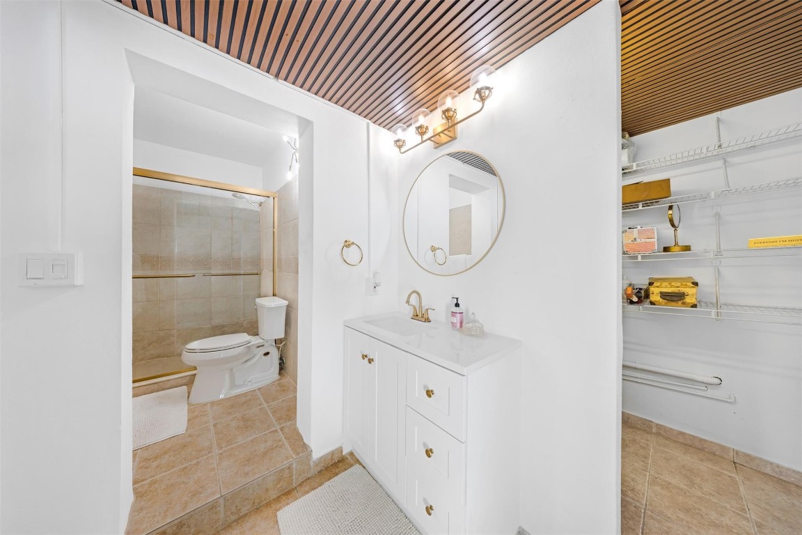 2133 Coral Gardens Dr