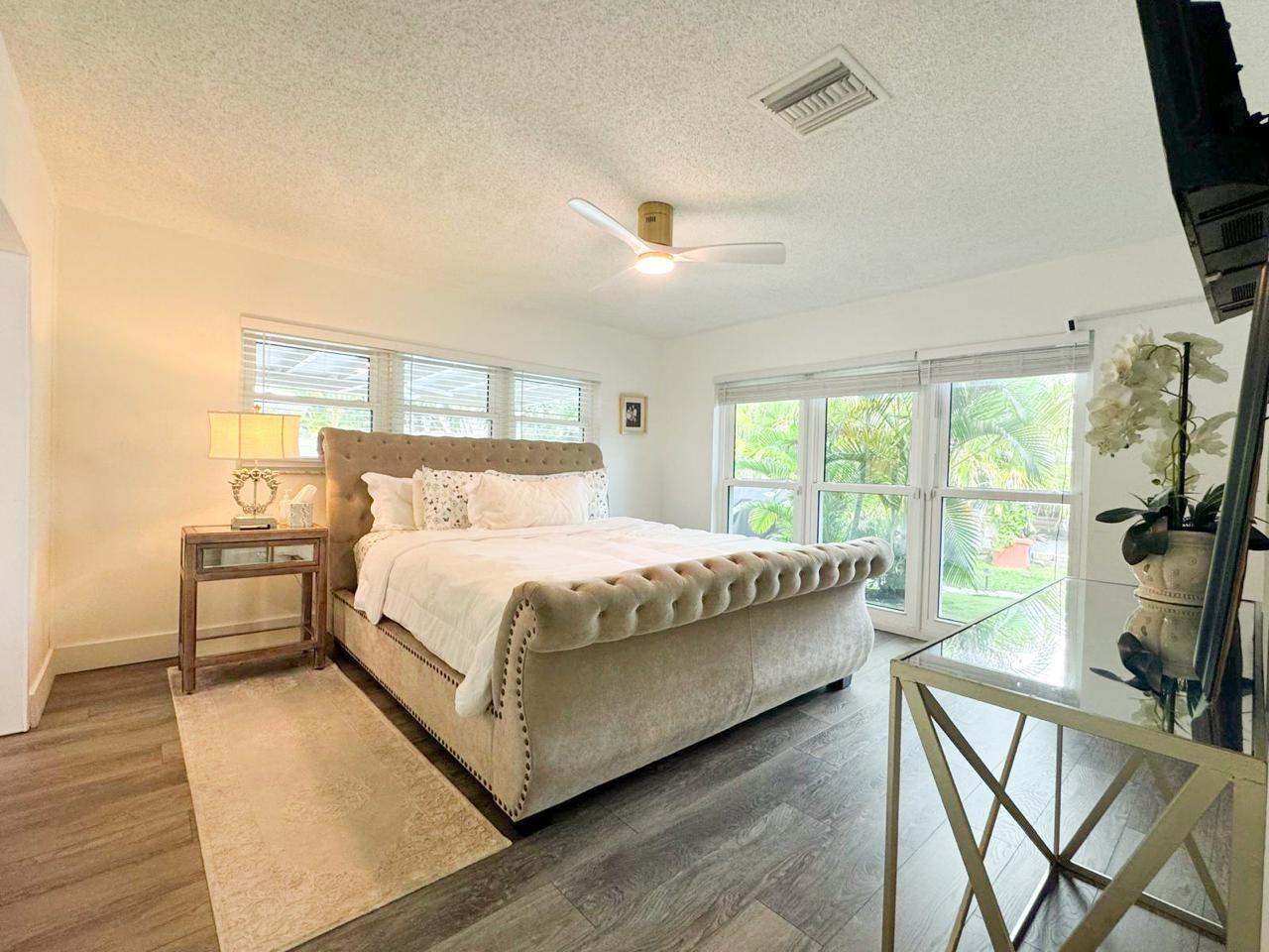 2133 Coral Gardens Dr