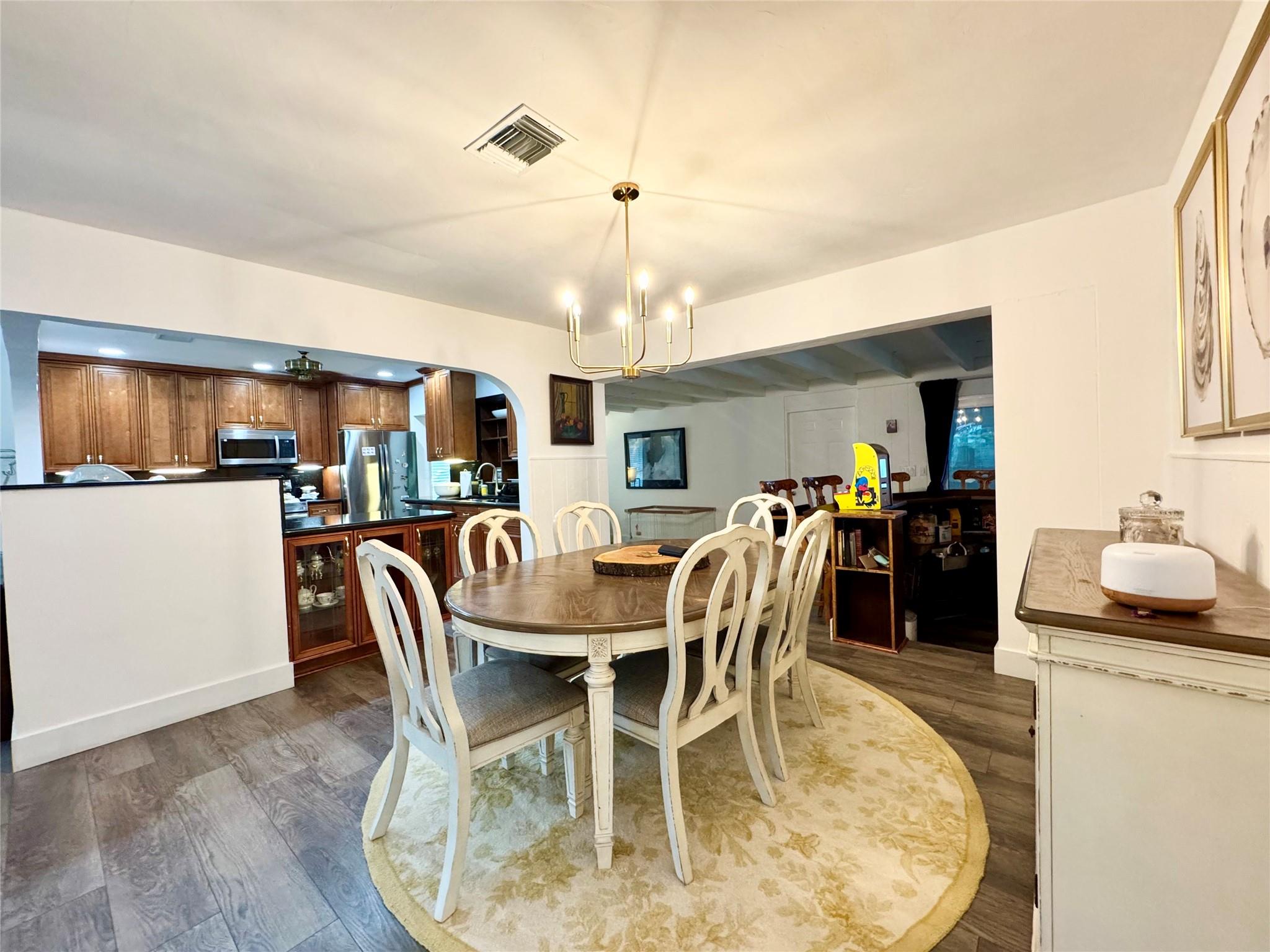 2133 Coral Gardens Dr