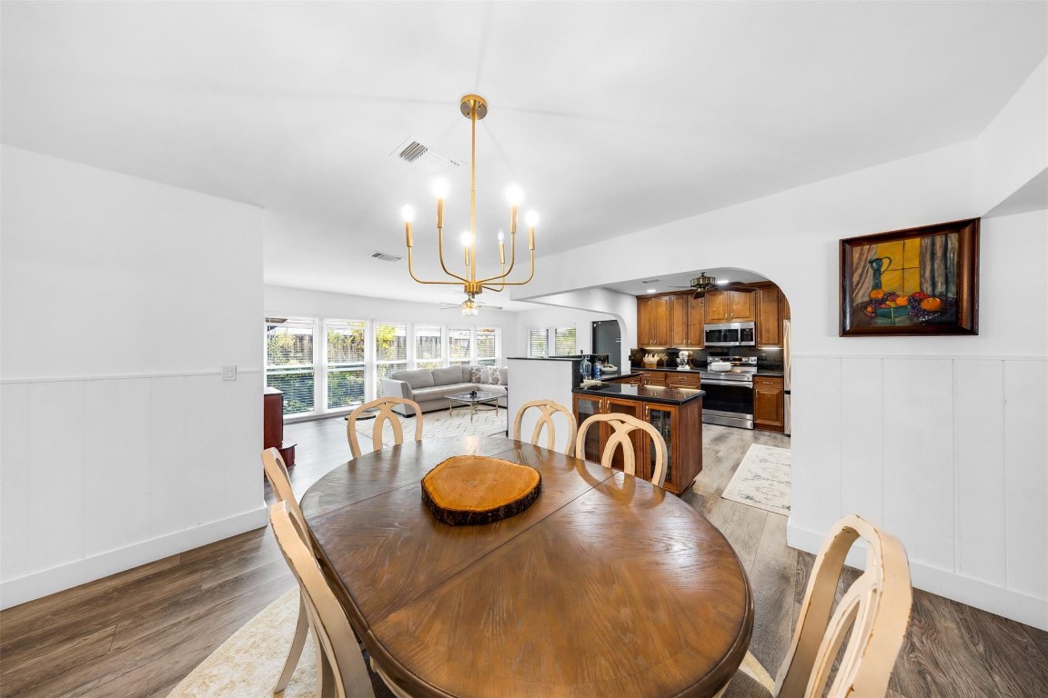 2133 Coral Gardens Dr