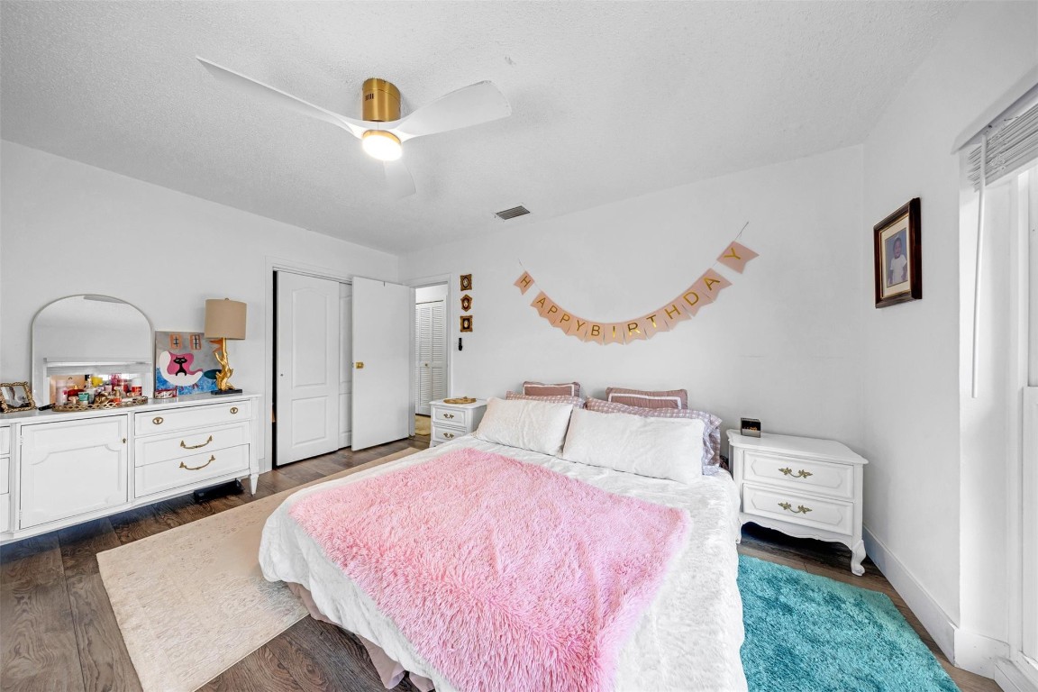 2133 Coral Gardens Dr