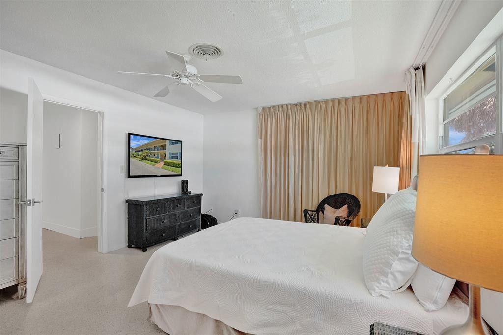 5450 N Ocean Blvd 6A