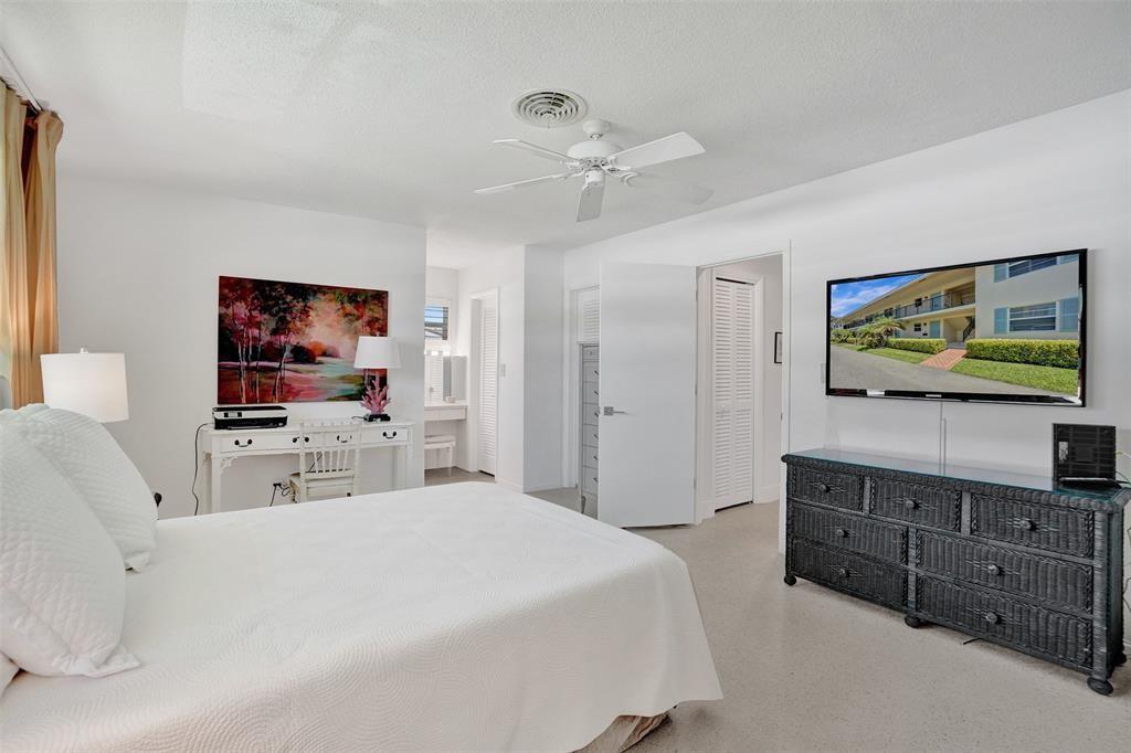 5450 N Ocean Blvd 6A